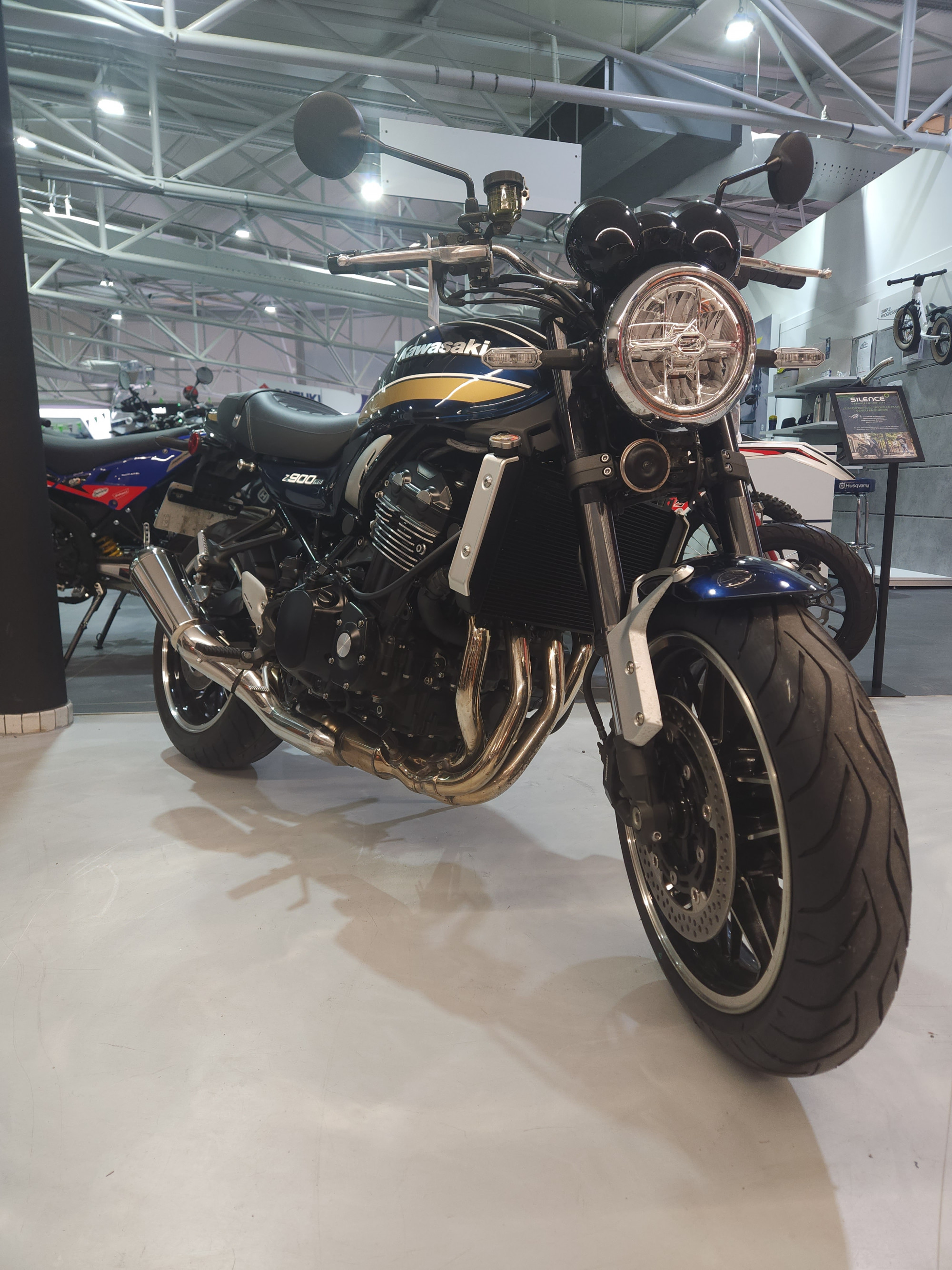 KAWASAKI Z 900