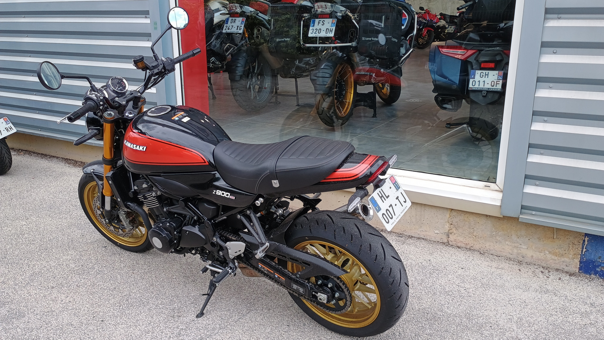 KAWASAKI Z 900