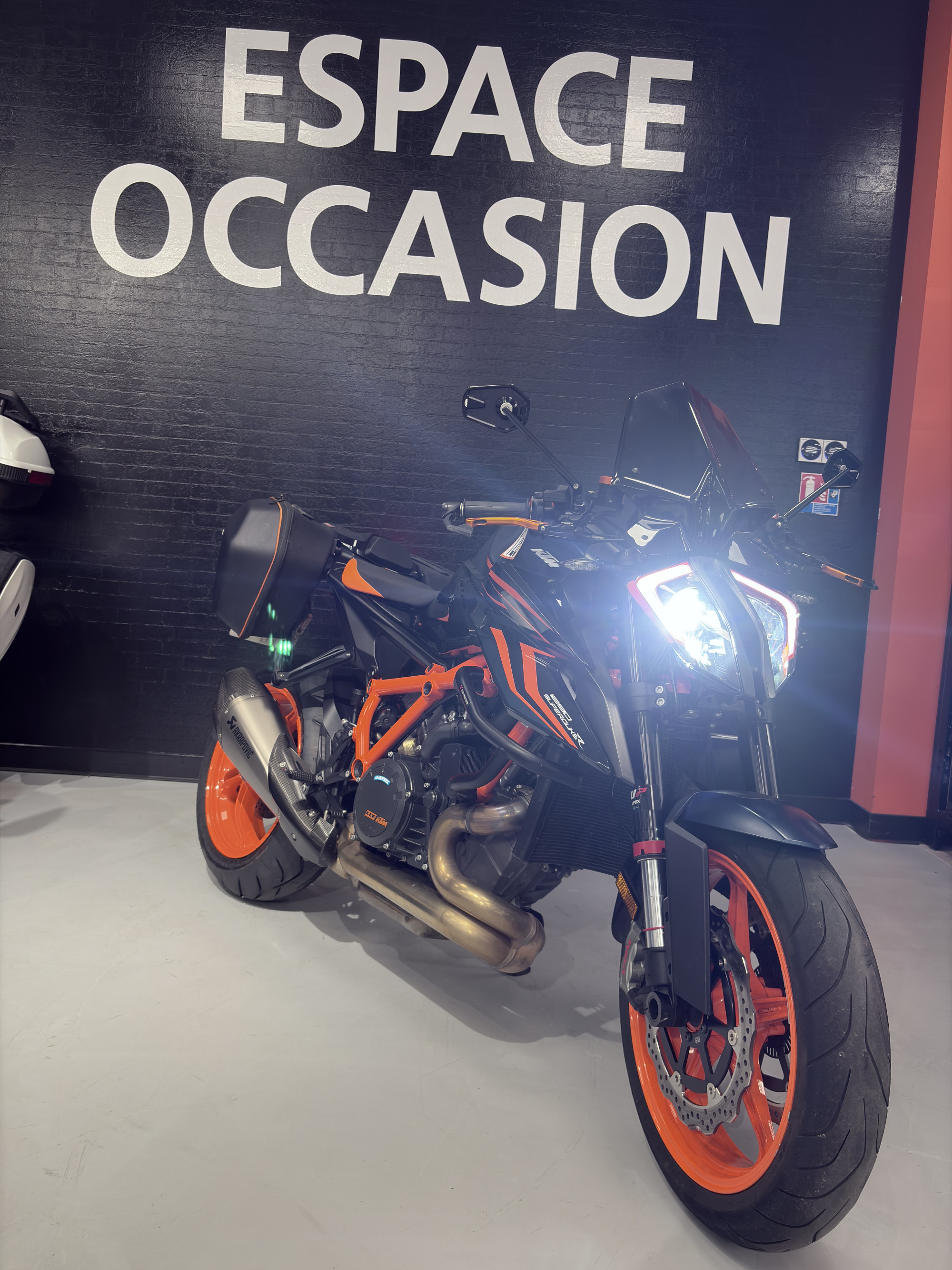 KTM 1290 SUPER DUKE R