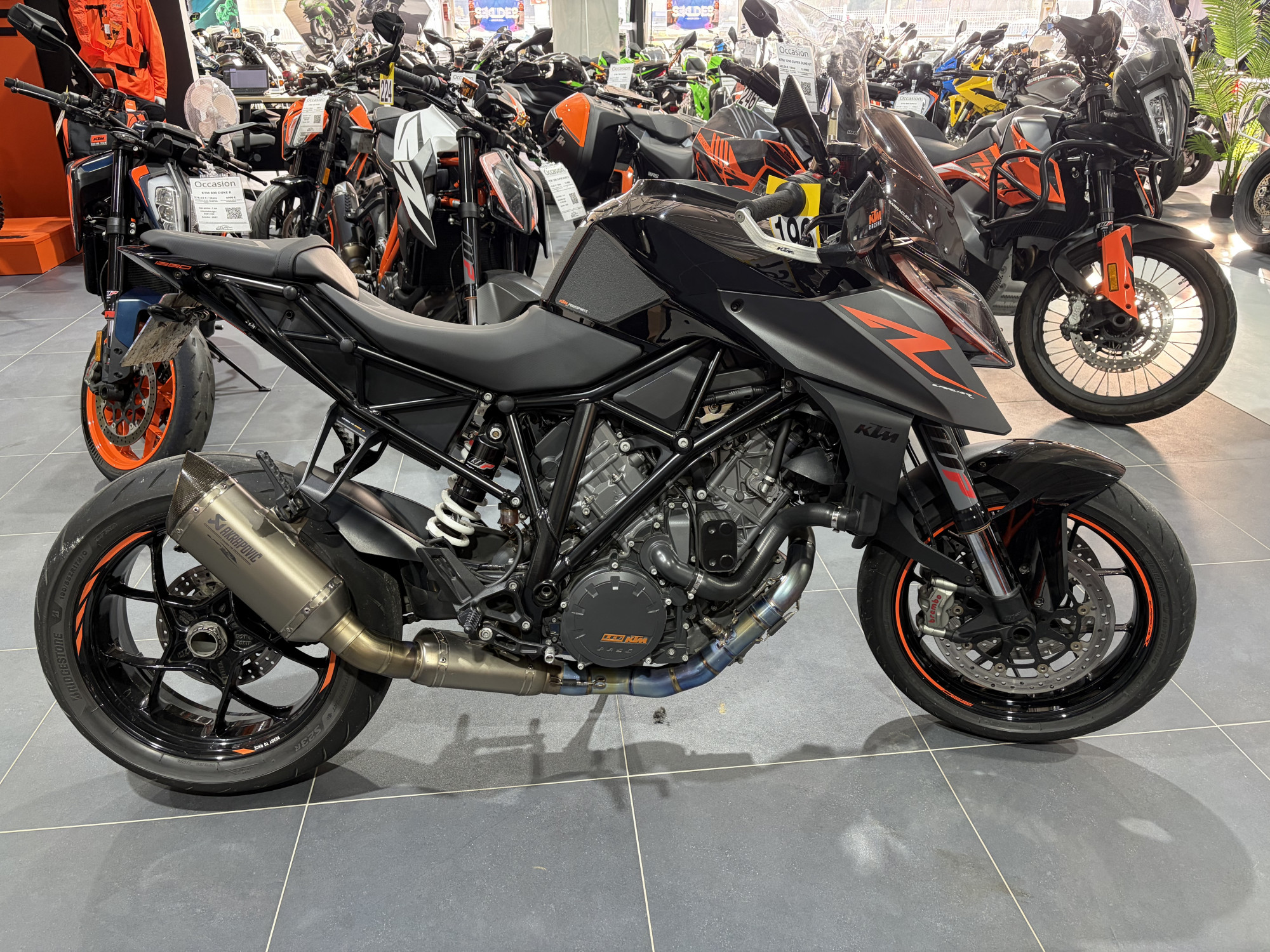 KTM 1290 SUPER DUKE R