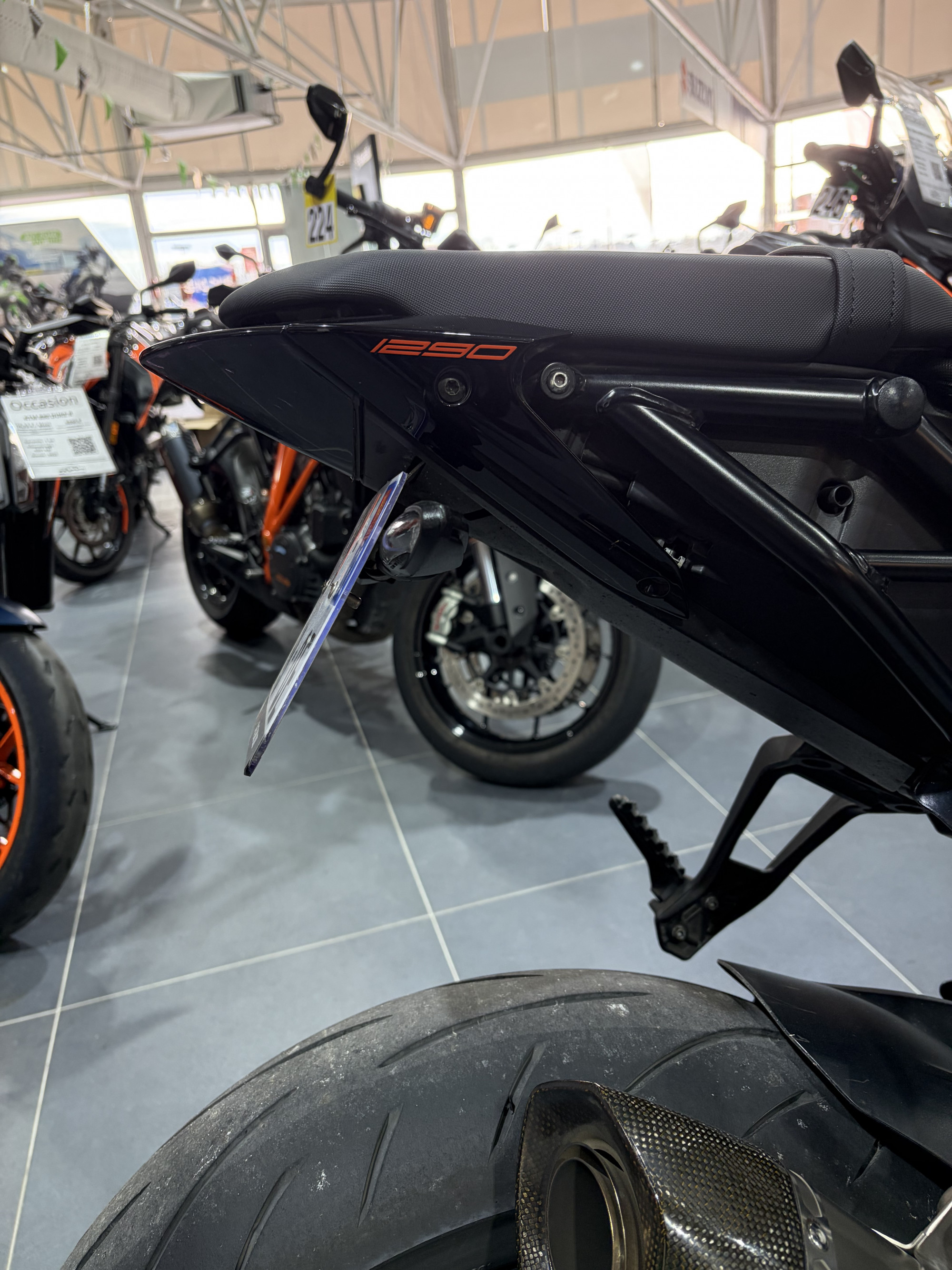 KTM 1290 SUPER DUKE R