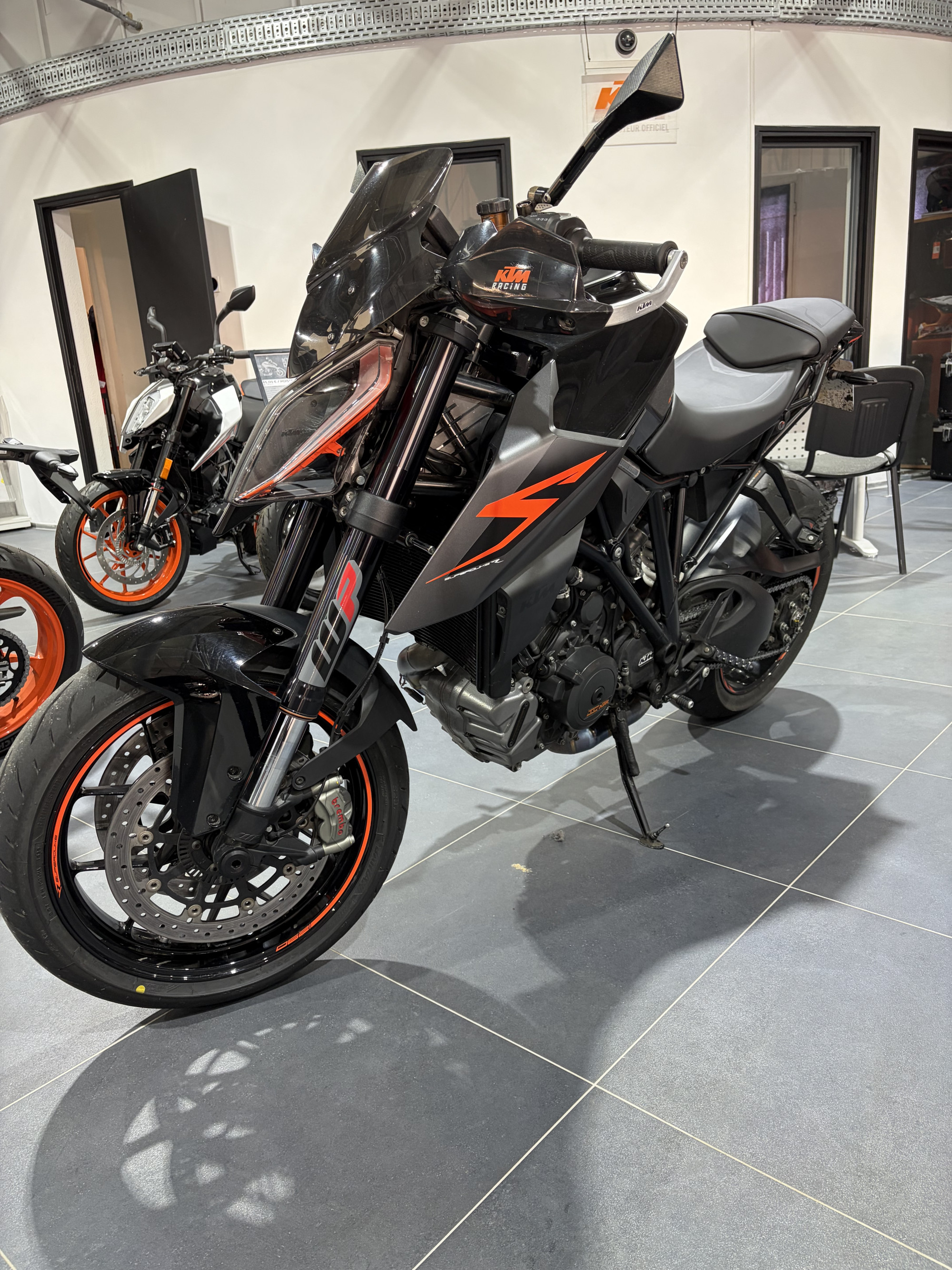 KTM 1290 SUPER DUKE R