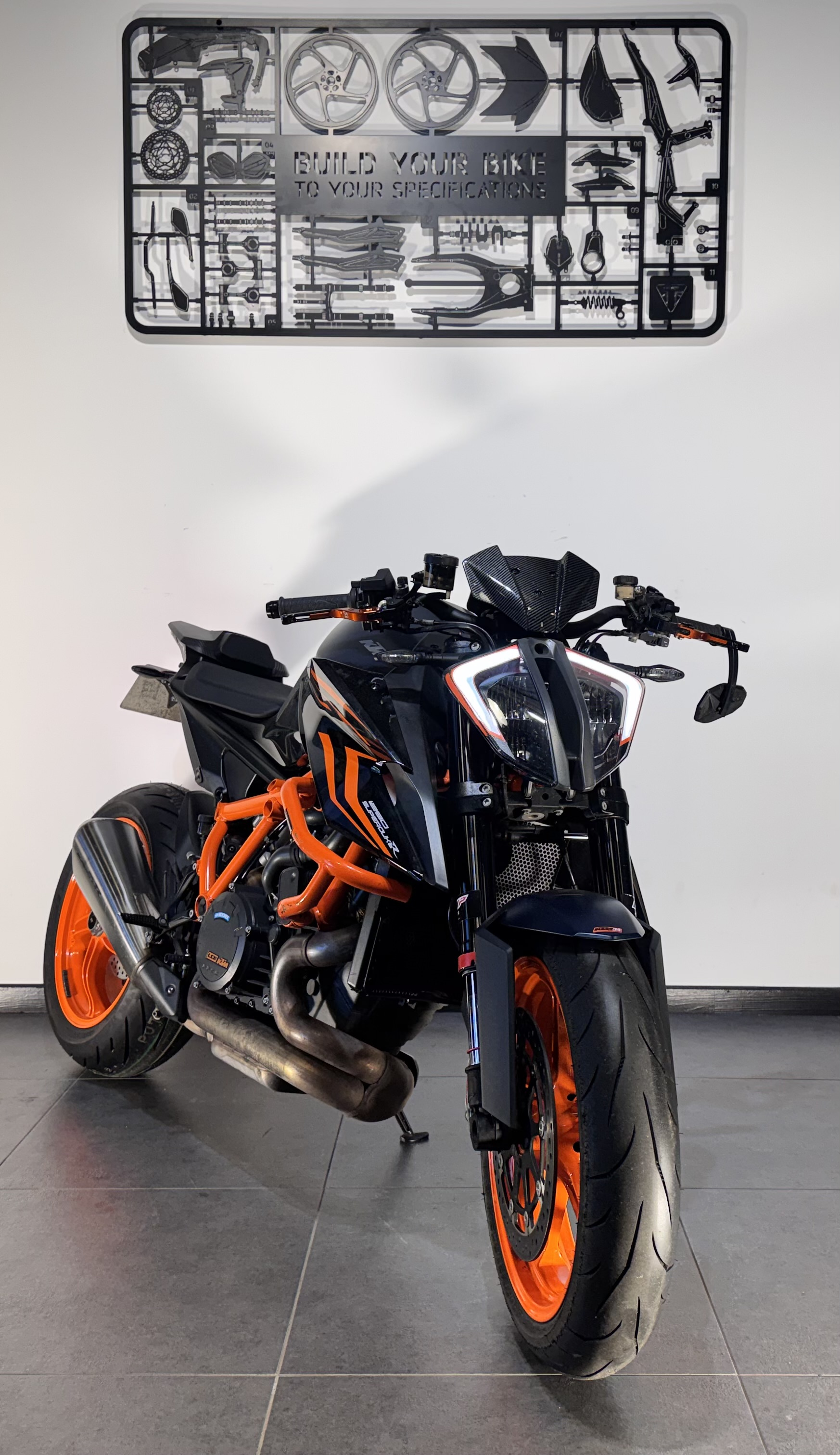 KTM 1290 SUPER DUKE R