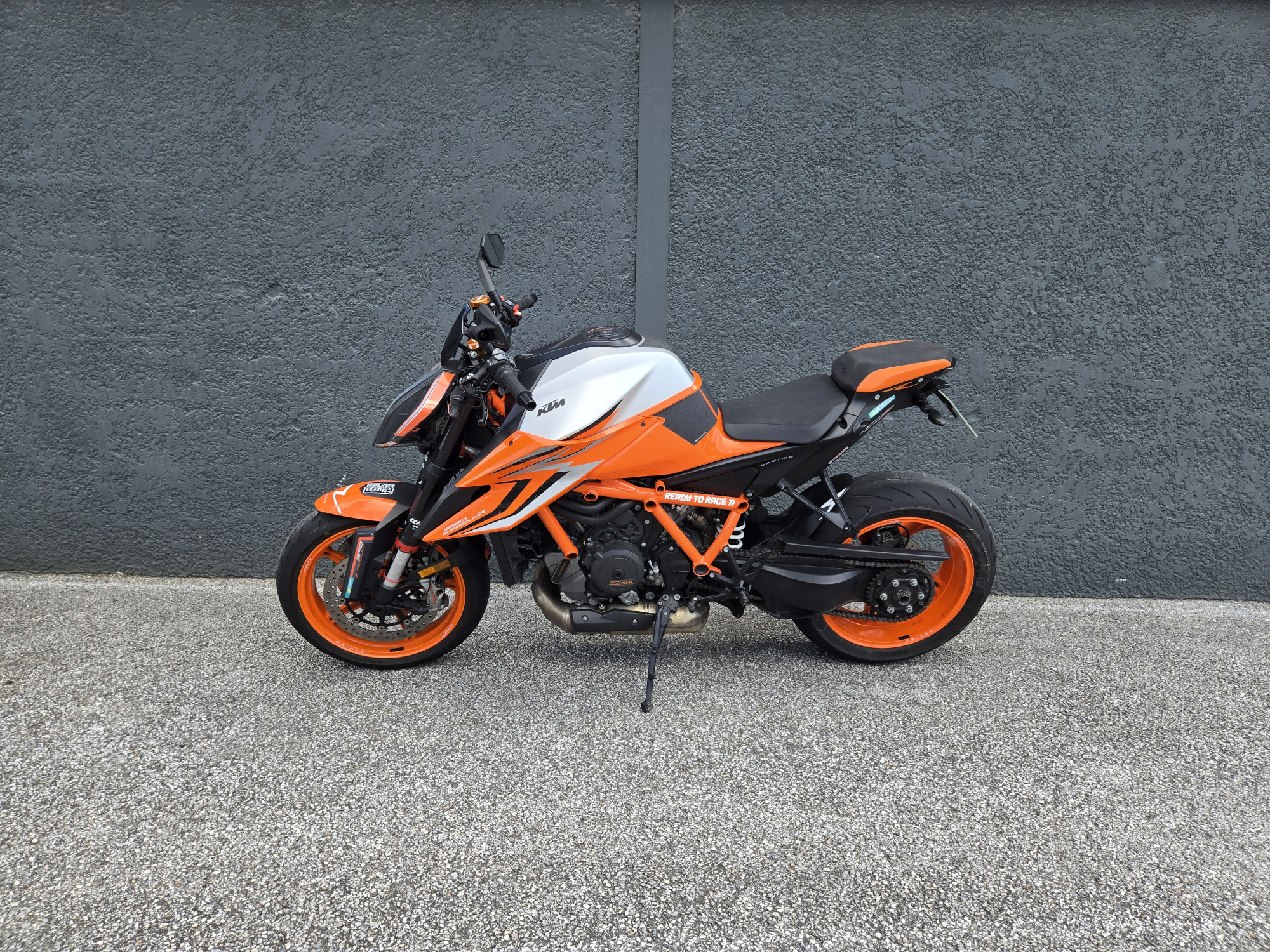 KTM 1290 SUPER DUKE R
