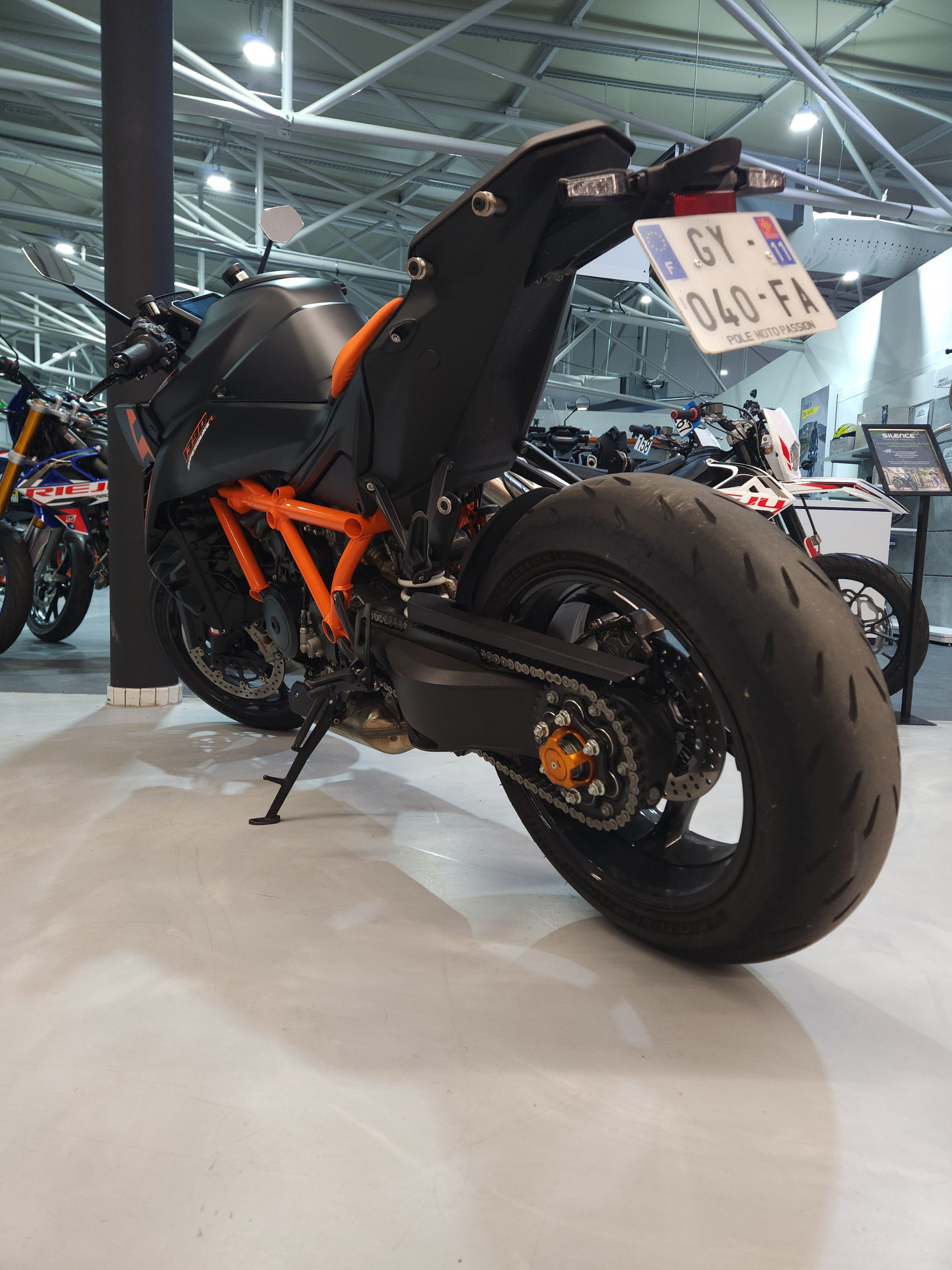 KTM 1390 SUPER DUKE R