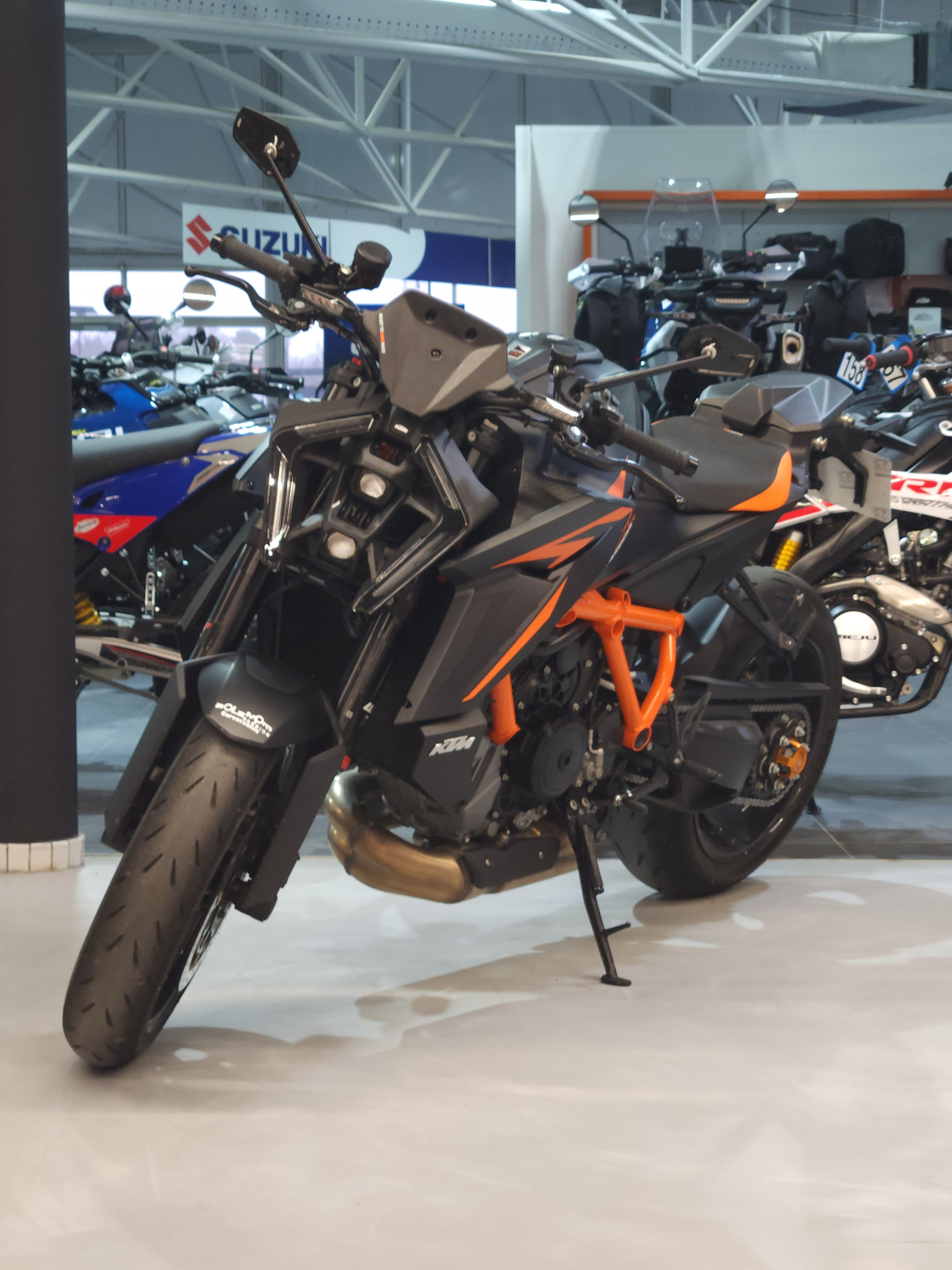 KTM 1390 SUPER DUKE R