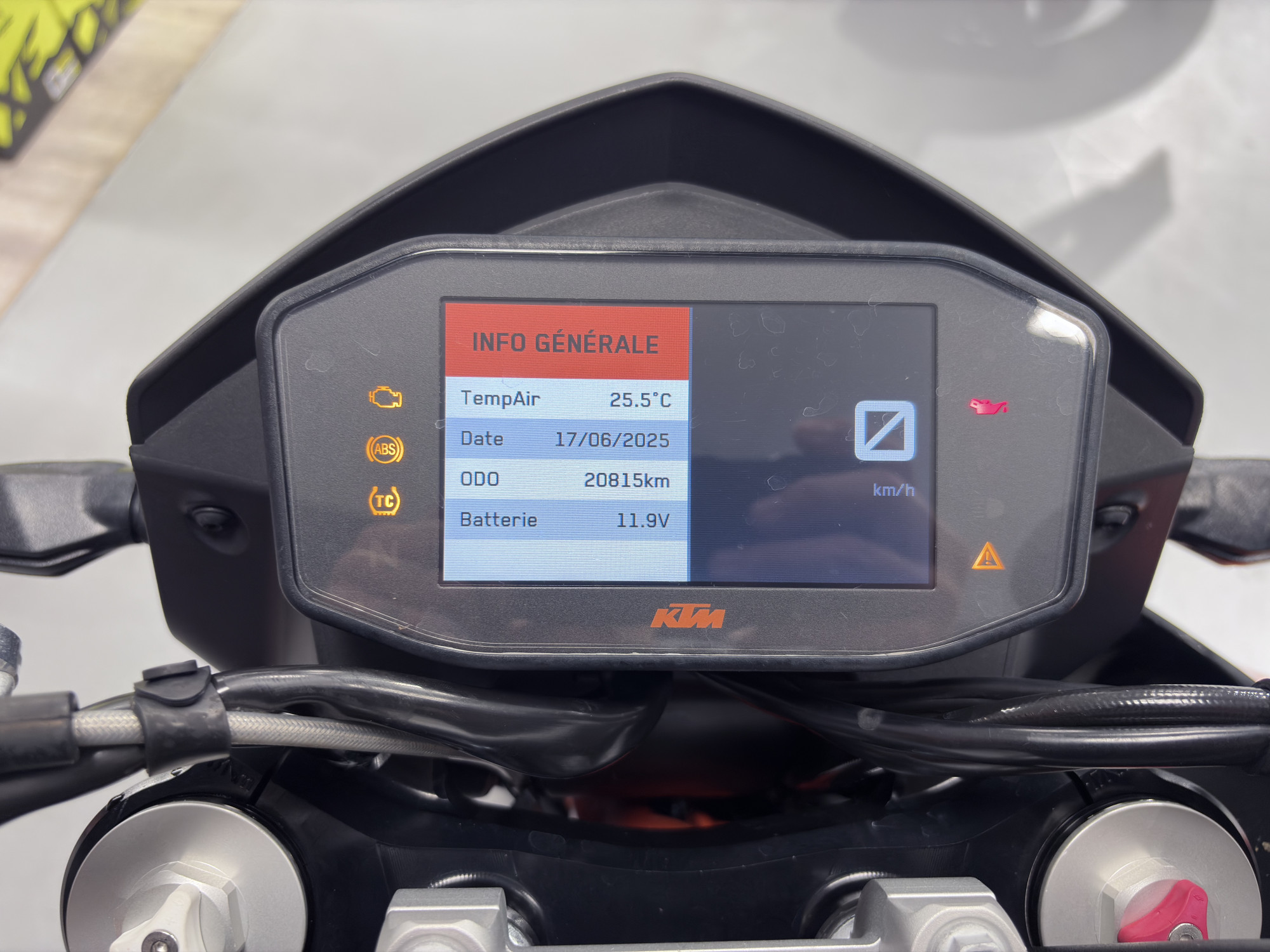 KTM 690 DUKE R