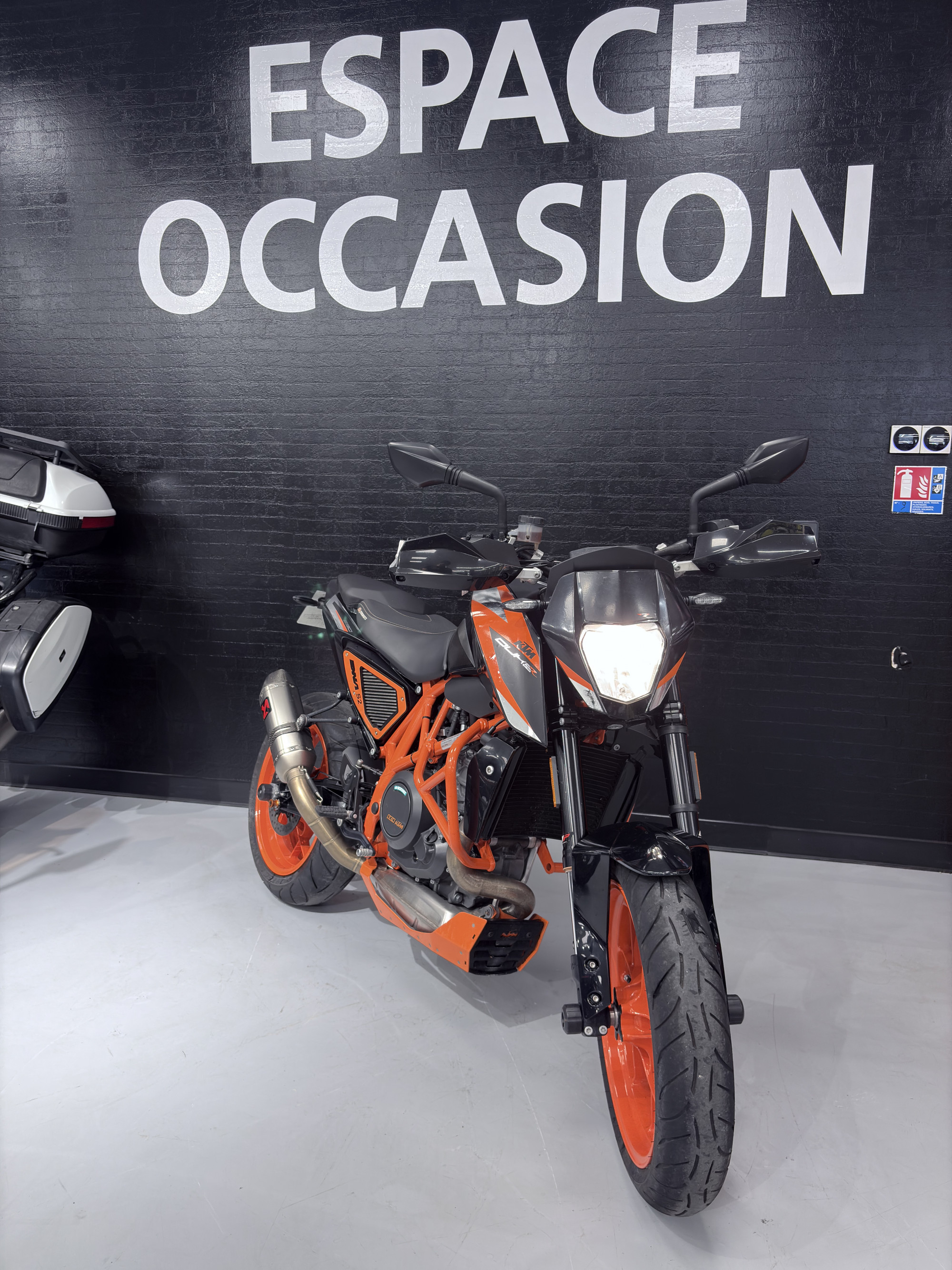 KTM 690 DUKE R