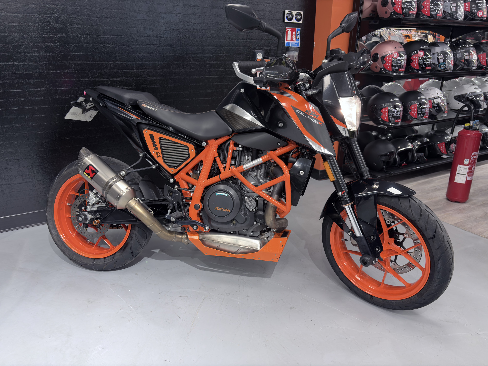 KTM 690 DUKE R