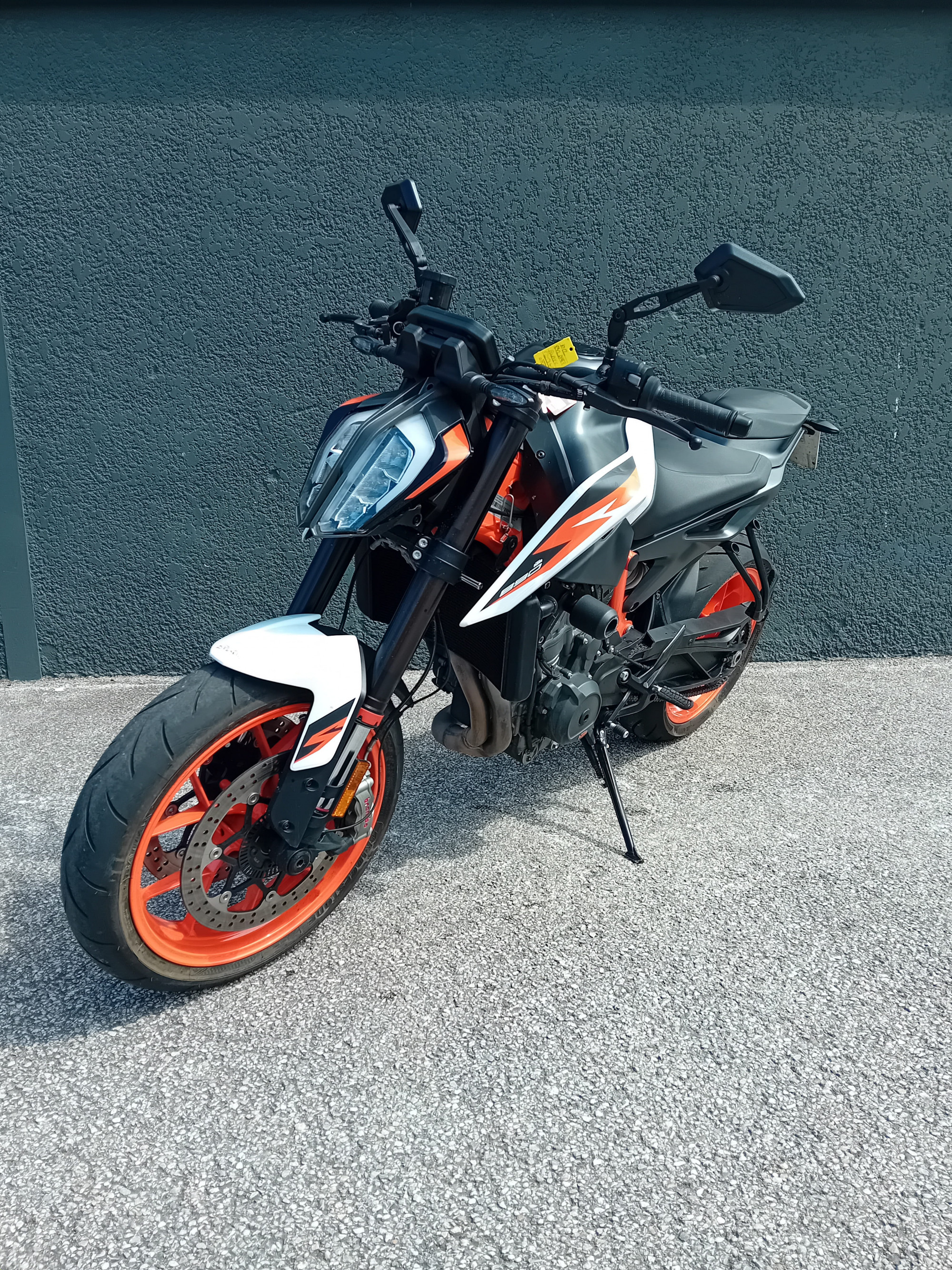 KTM 890 DUKE R