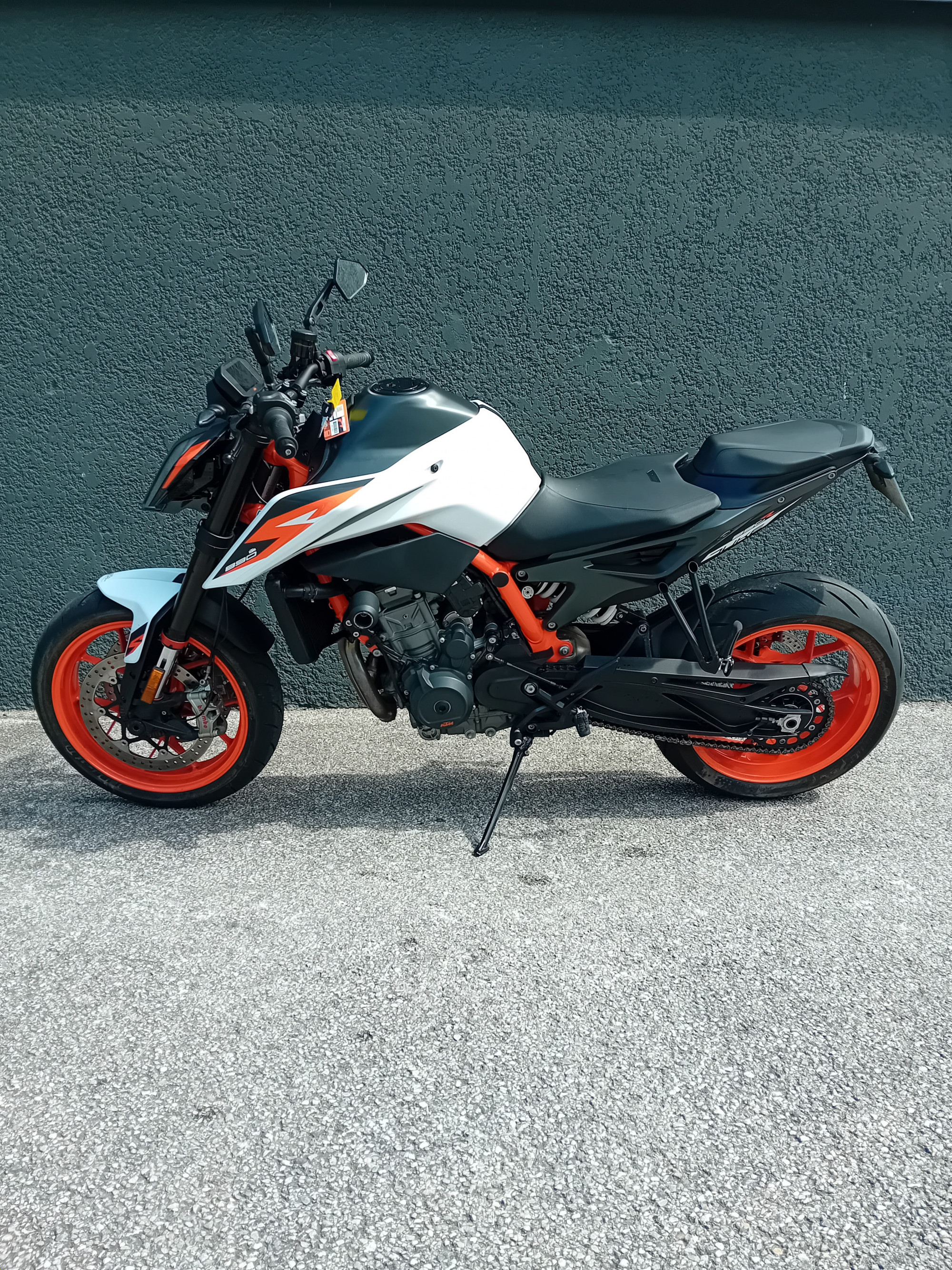 KTM 890 DUKE R