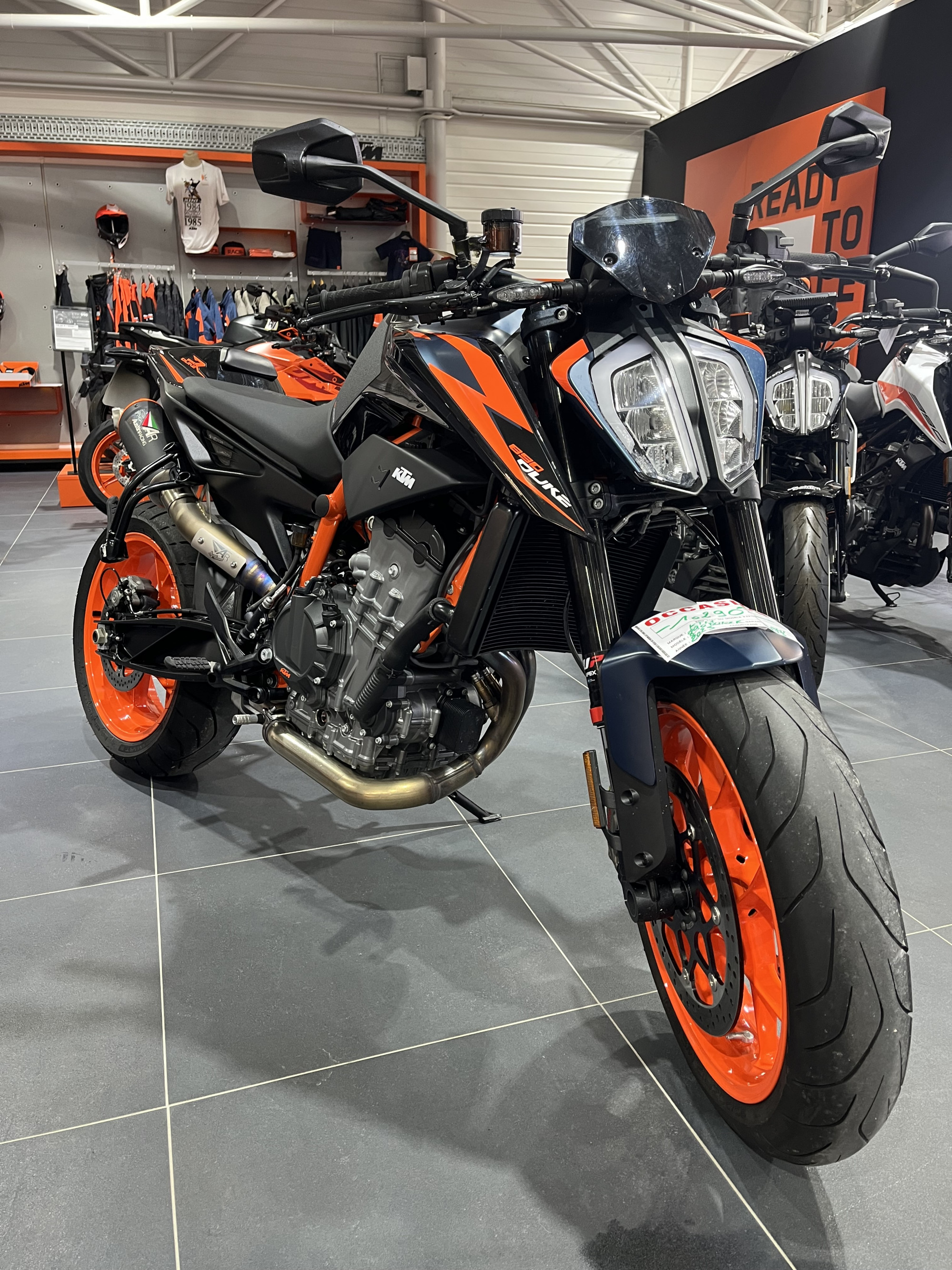 KTM 890 DUKE R