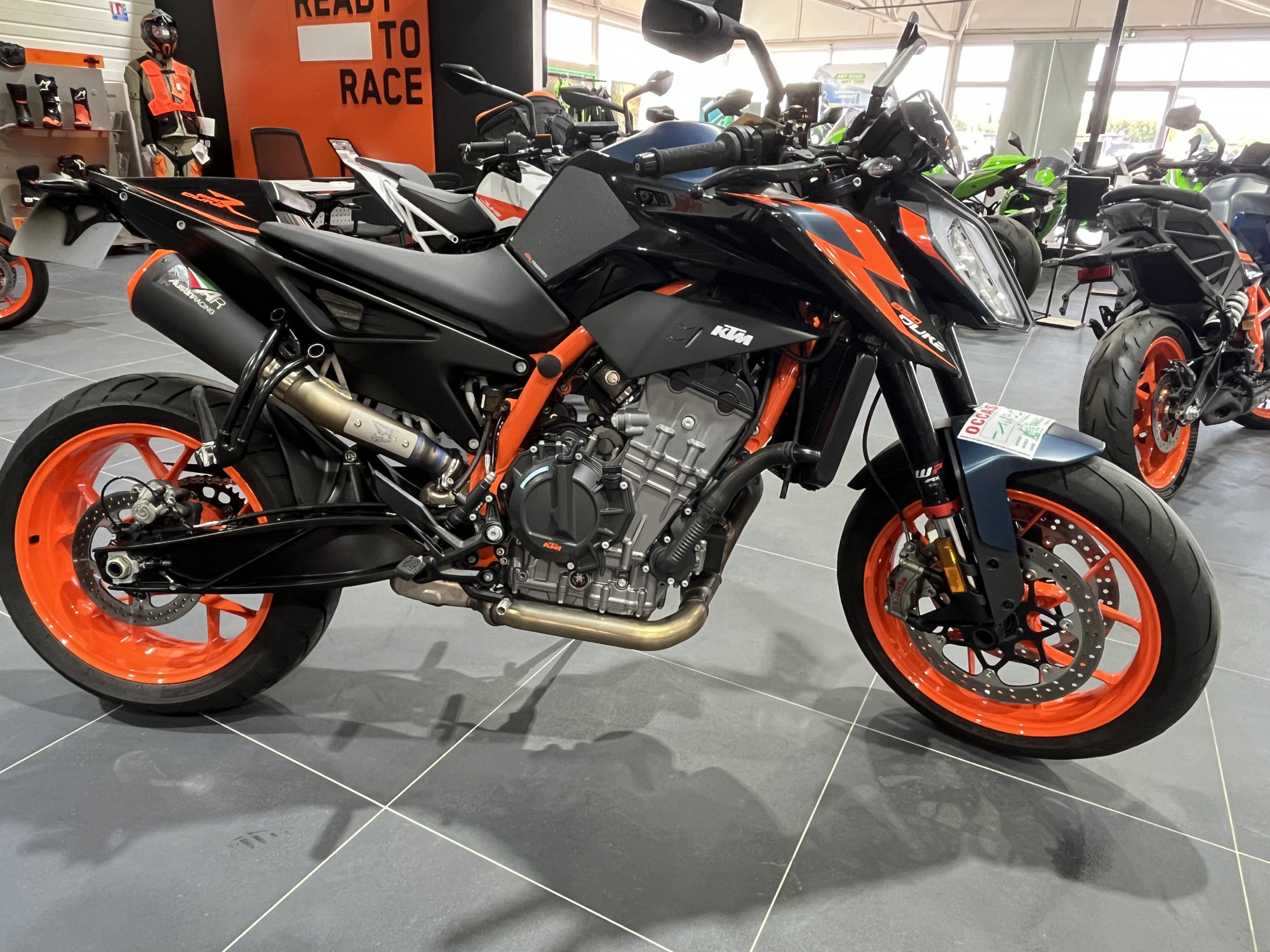 KTM 890 DUKE R