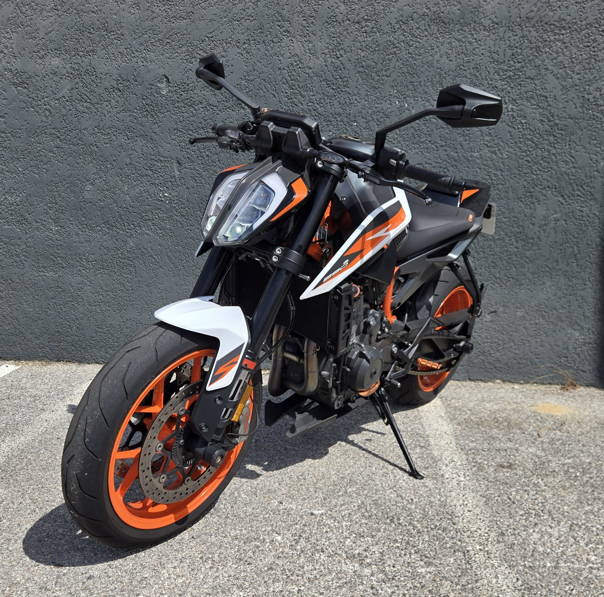 KTM 890 DUKE R