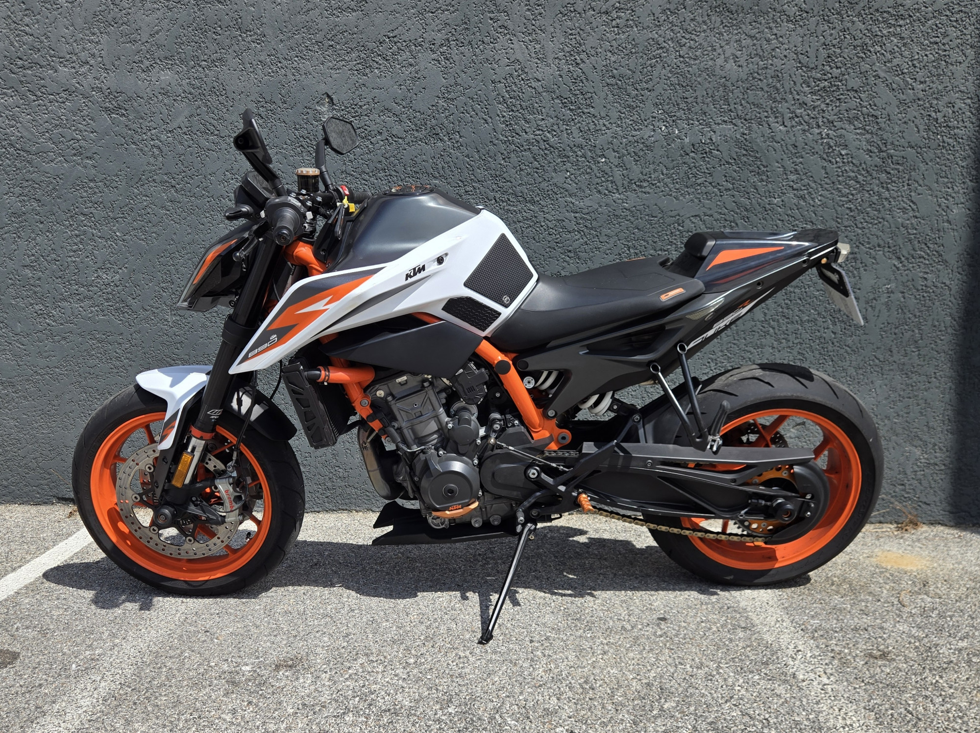 KTM 890 DUKE R