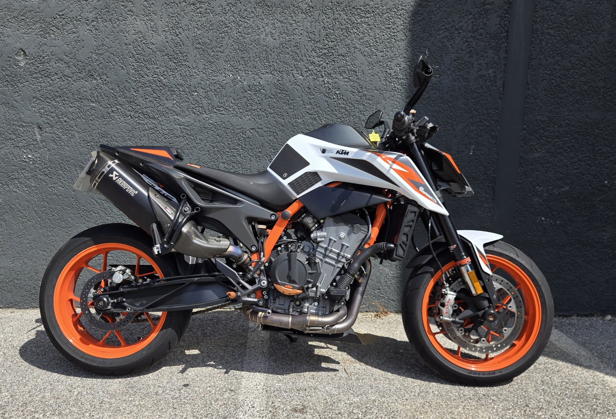 KTM 890 DUKE R