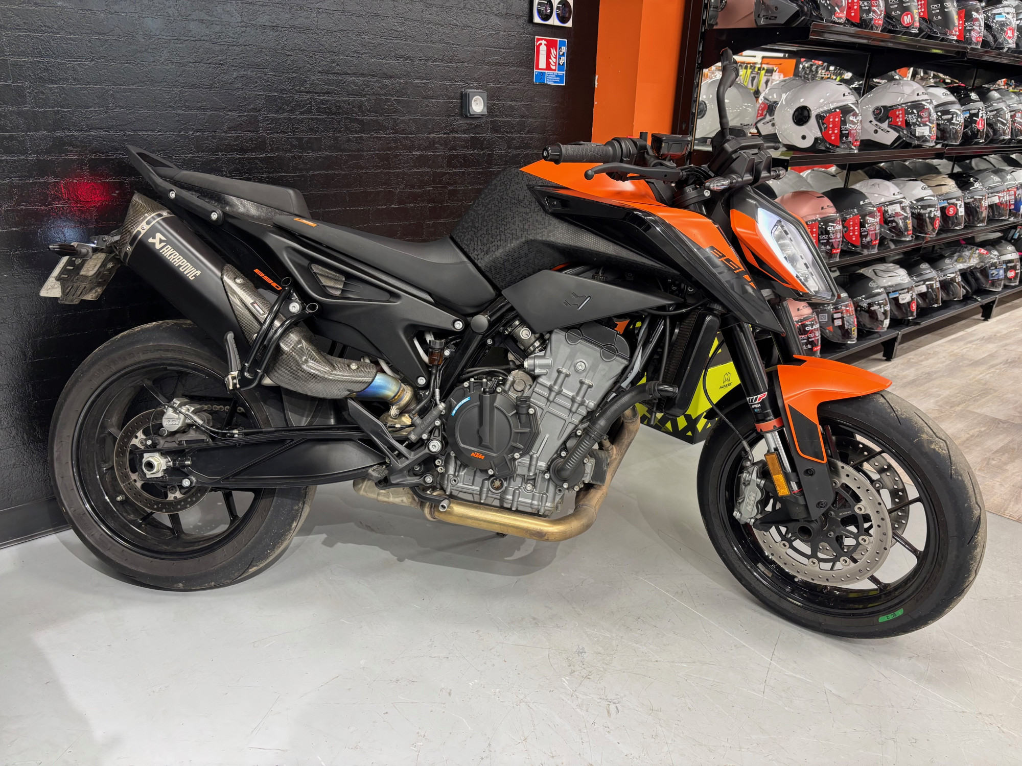 KTM 890 DUKE