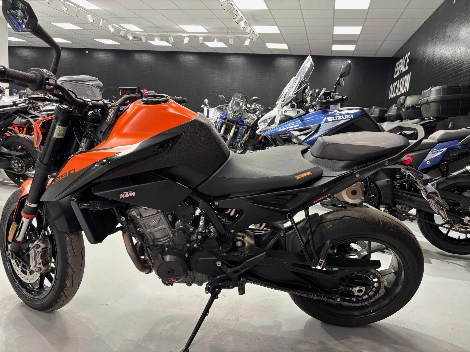 KTM 890 DUKE
