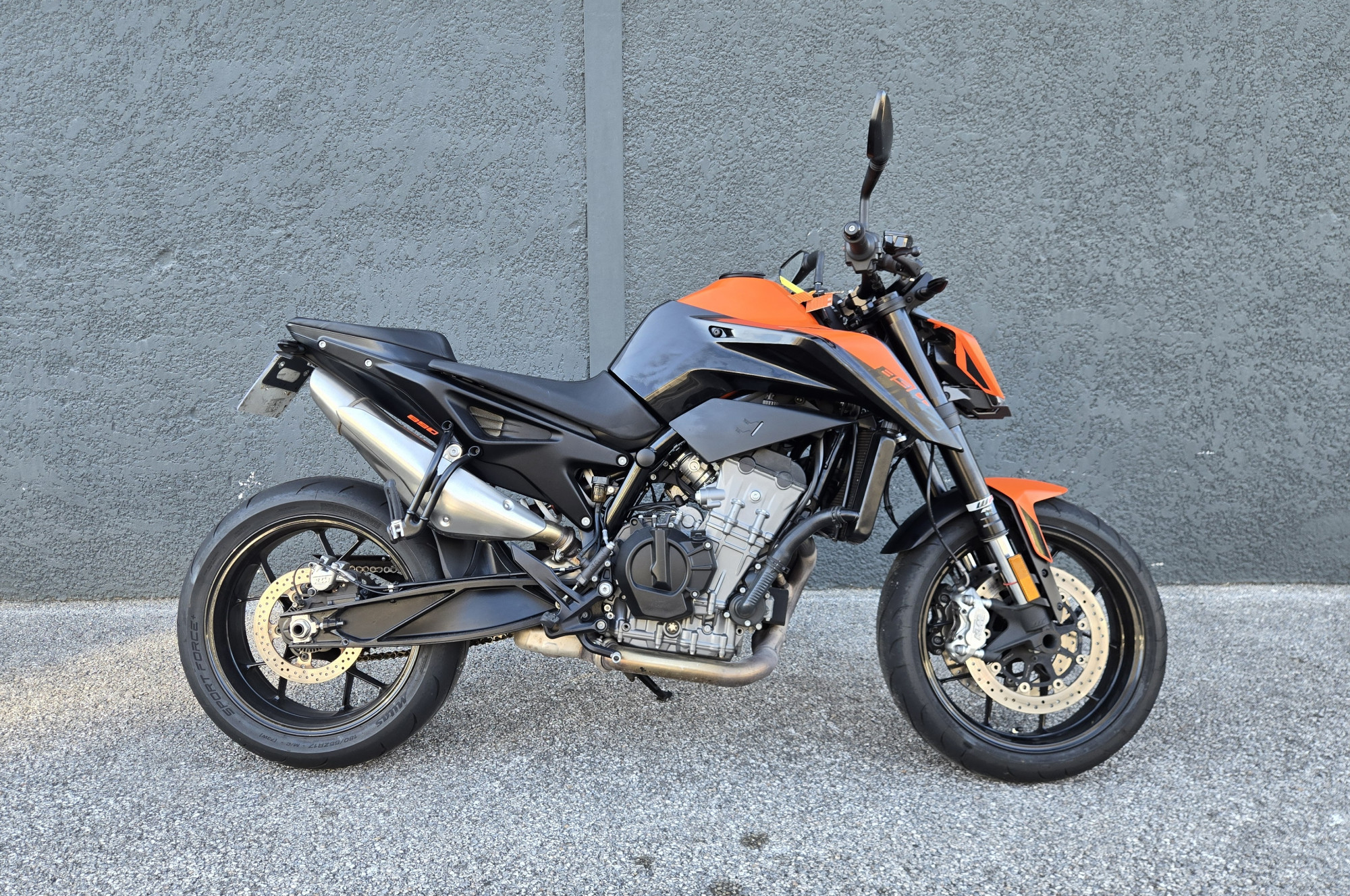 KTM 890 DUKE