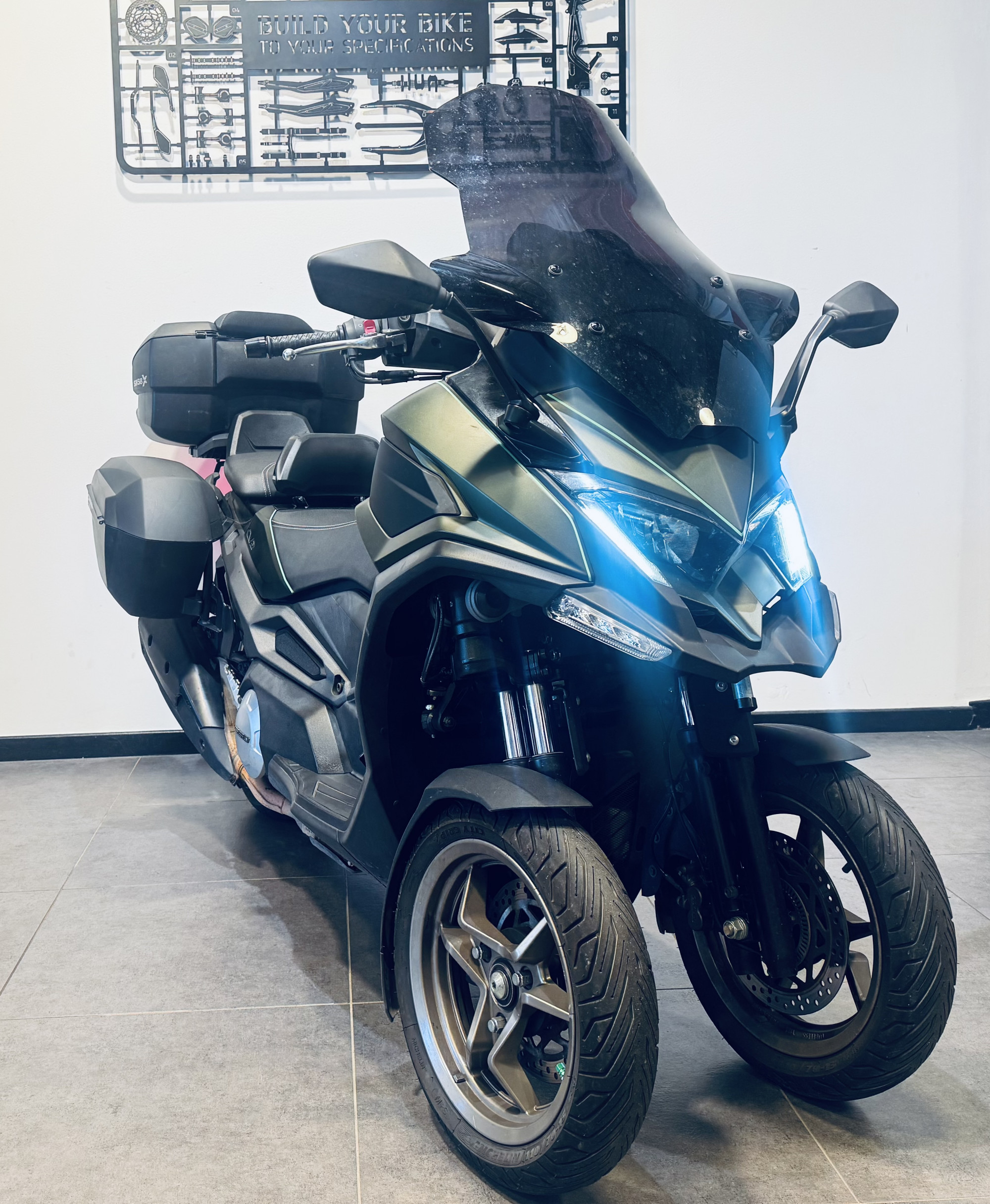 KYMCO CV3 550