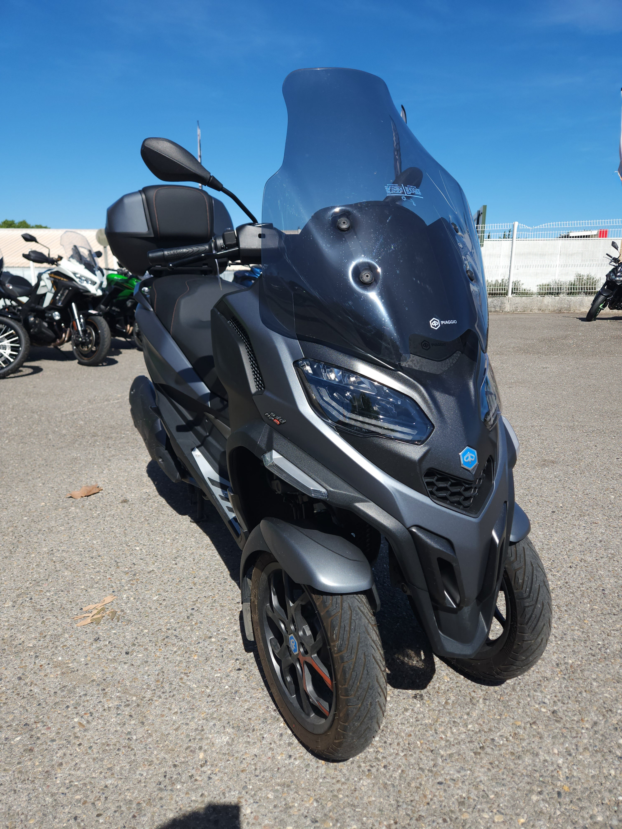 PIAGGIO MP3 530 HPE EXCLUSIVE