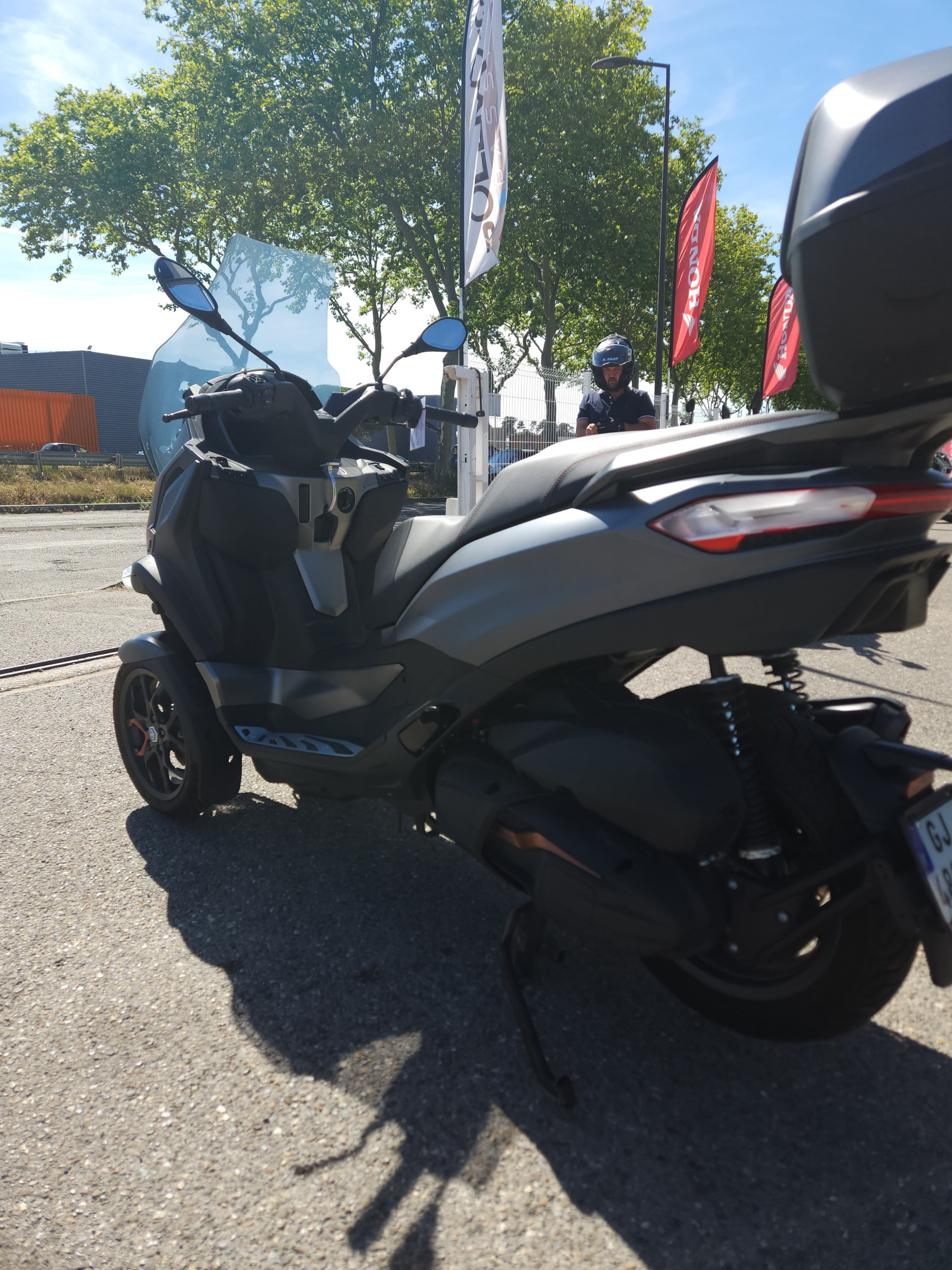 PIAGGIO MP3 530 HPE EXCLUSIVE