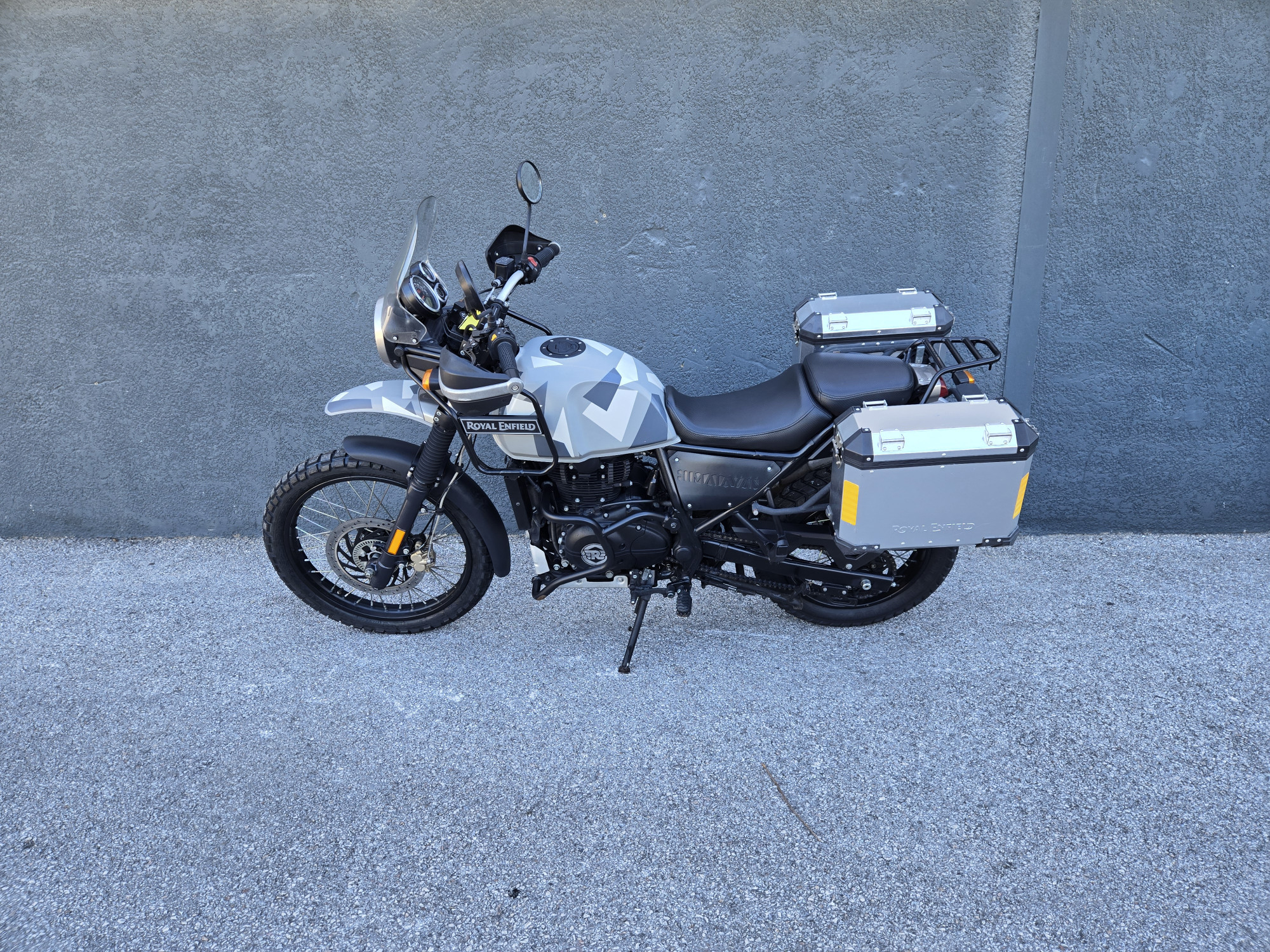 ROYAL ENFIELD HYMALAYAN 400