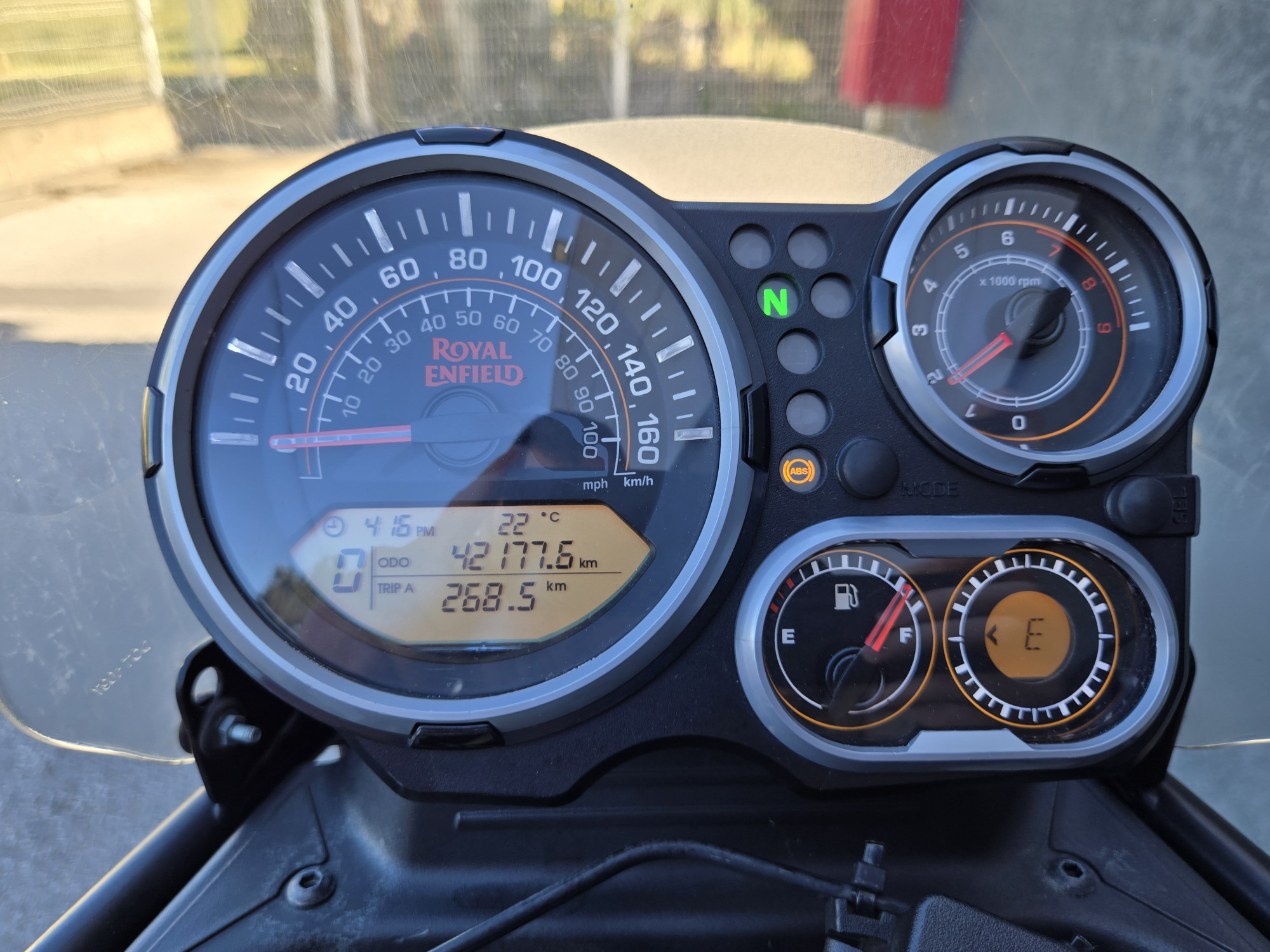 ROYAL ENFIELD HYMALAYAN 400