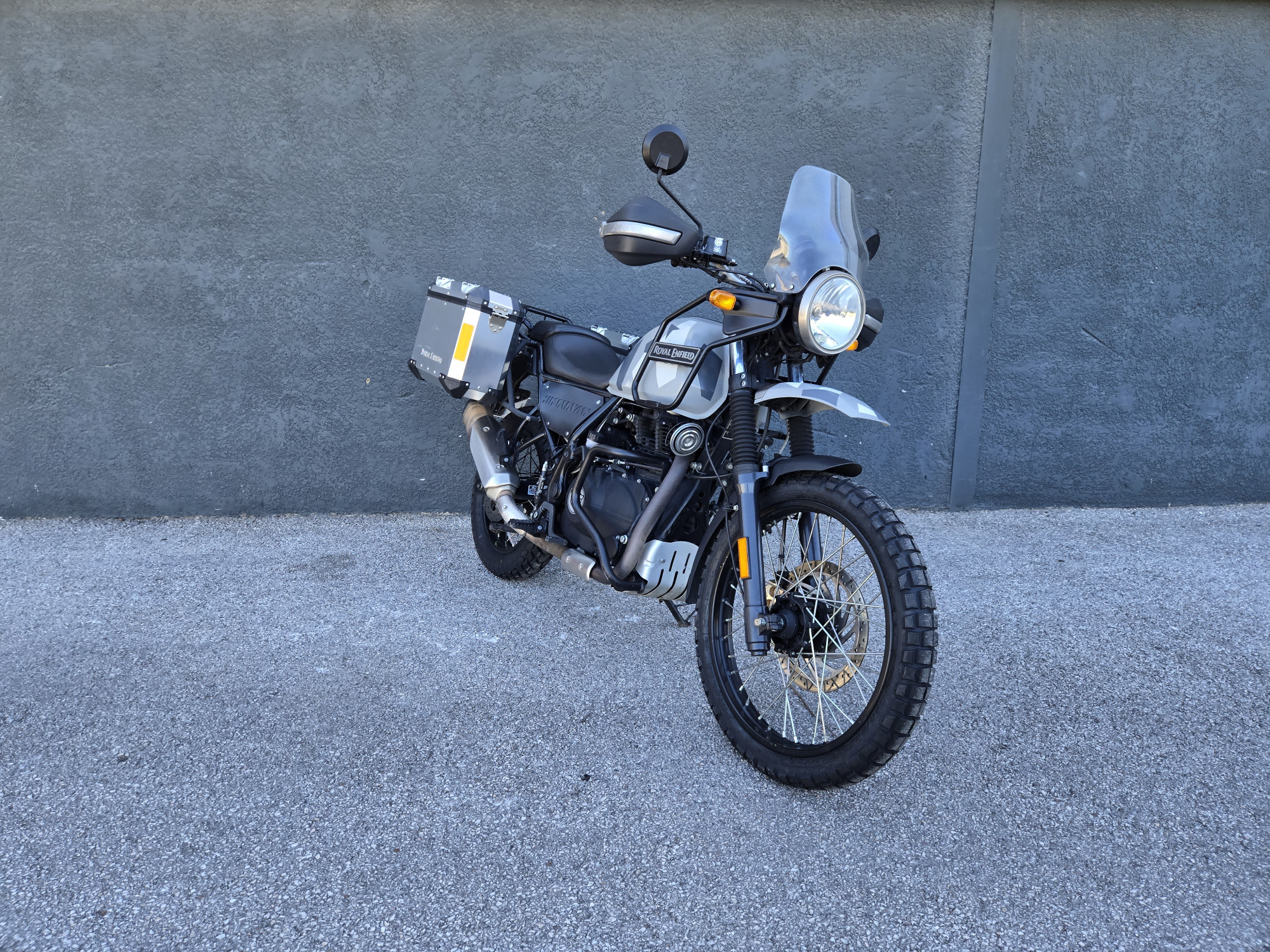 ROYAL ENFIELD HYMALAYAN 400