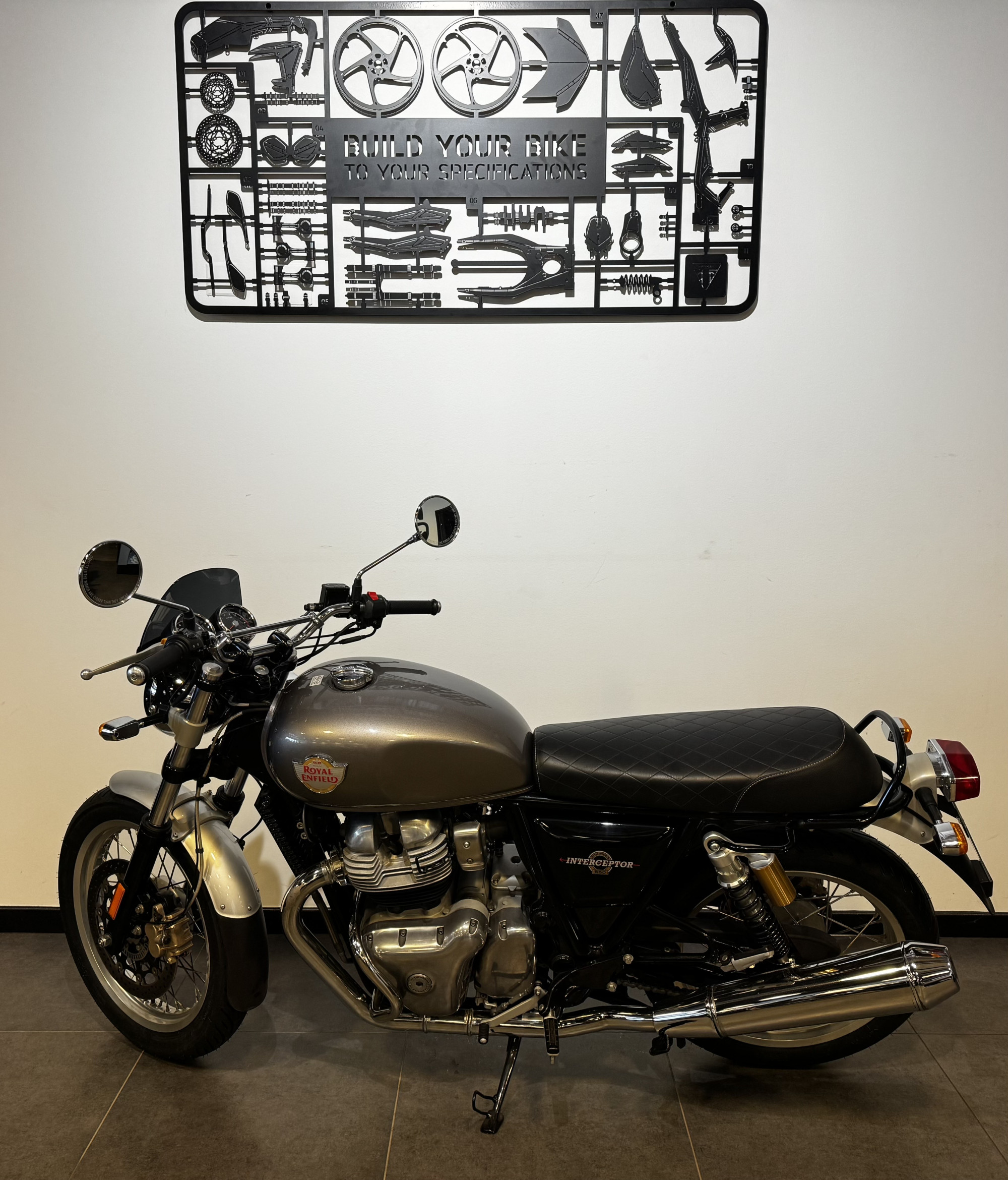 ROYAL ENFIELD INTERCEPTOR