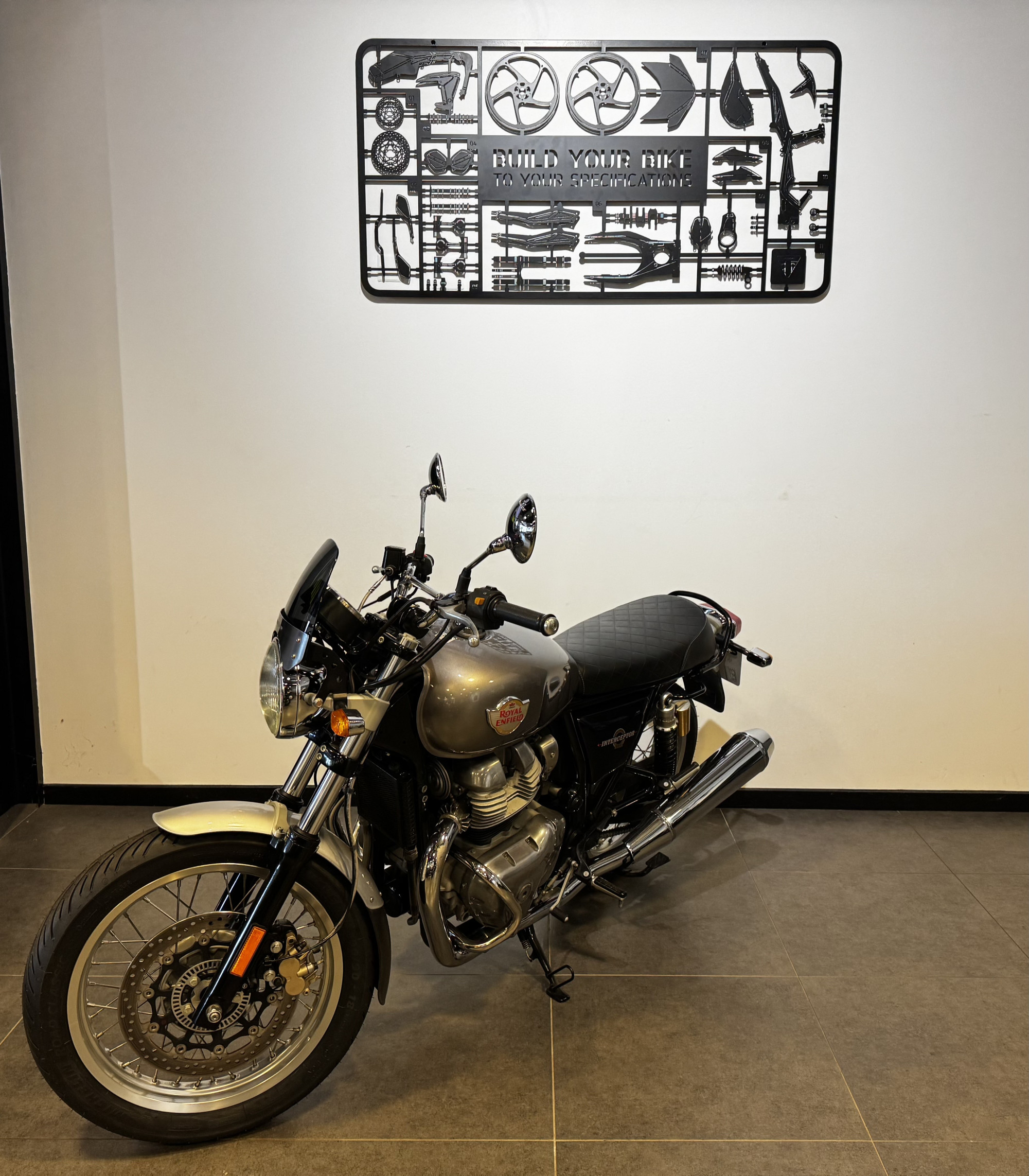 ROYAL ENFIELD INTERCEPTOR