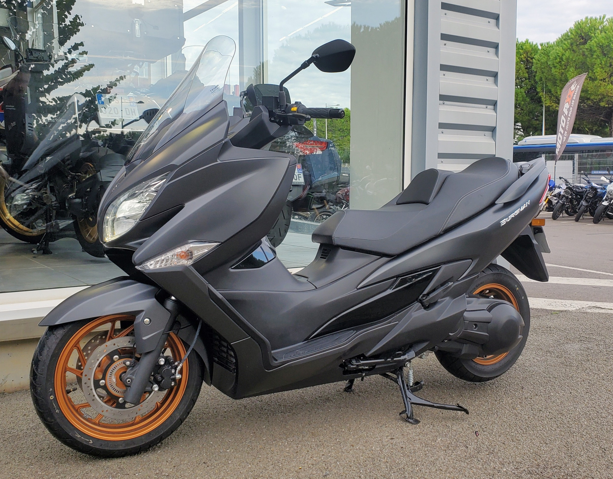 SUZUKI BURGMAN 400