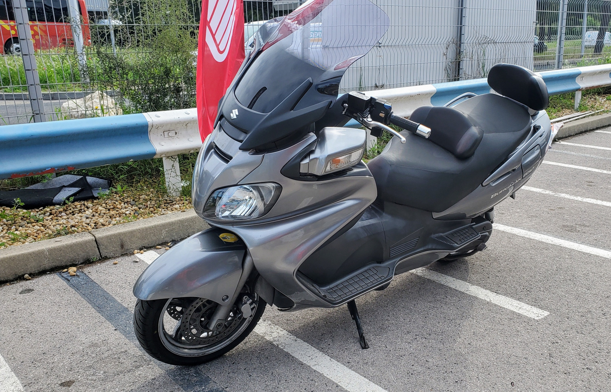 SUZUKI BURGMAN 650