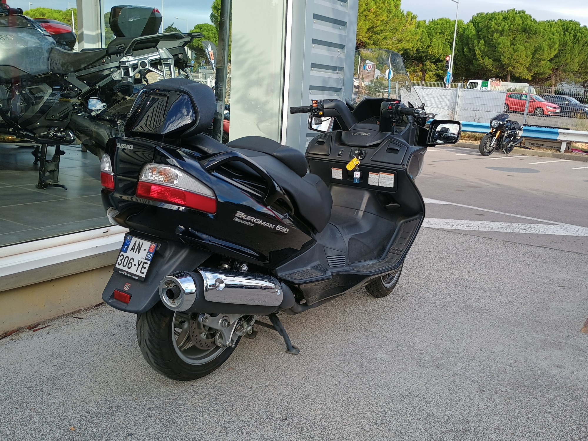 SUZUKI BURGMAN 650