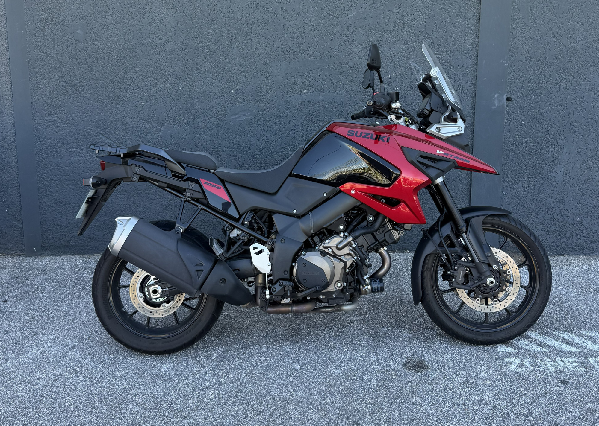SUZUKI DL V-STROM 1050