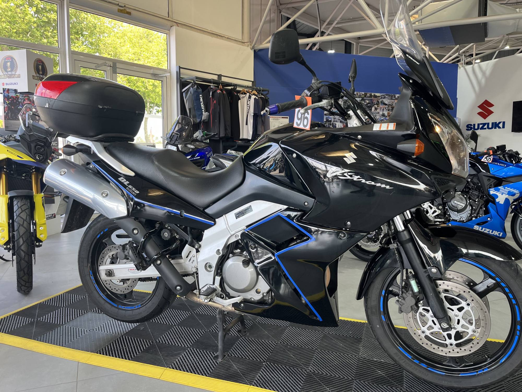 SUZUKI DL V-STROM 650 A2