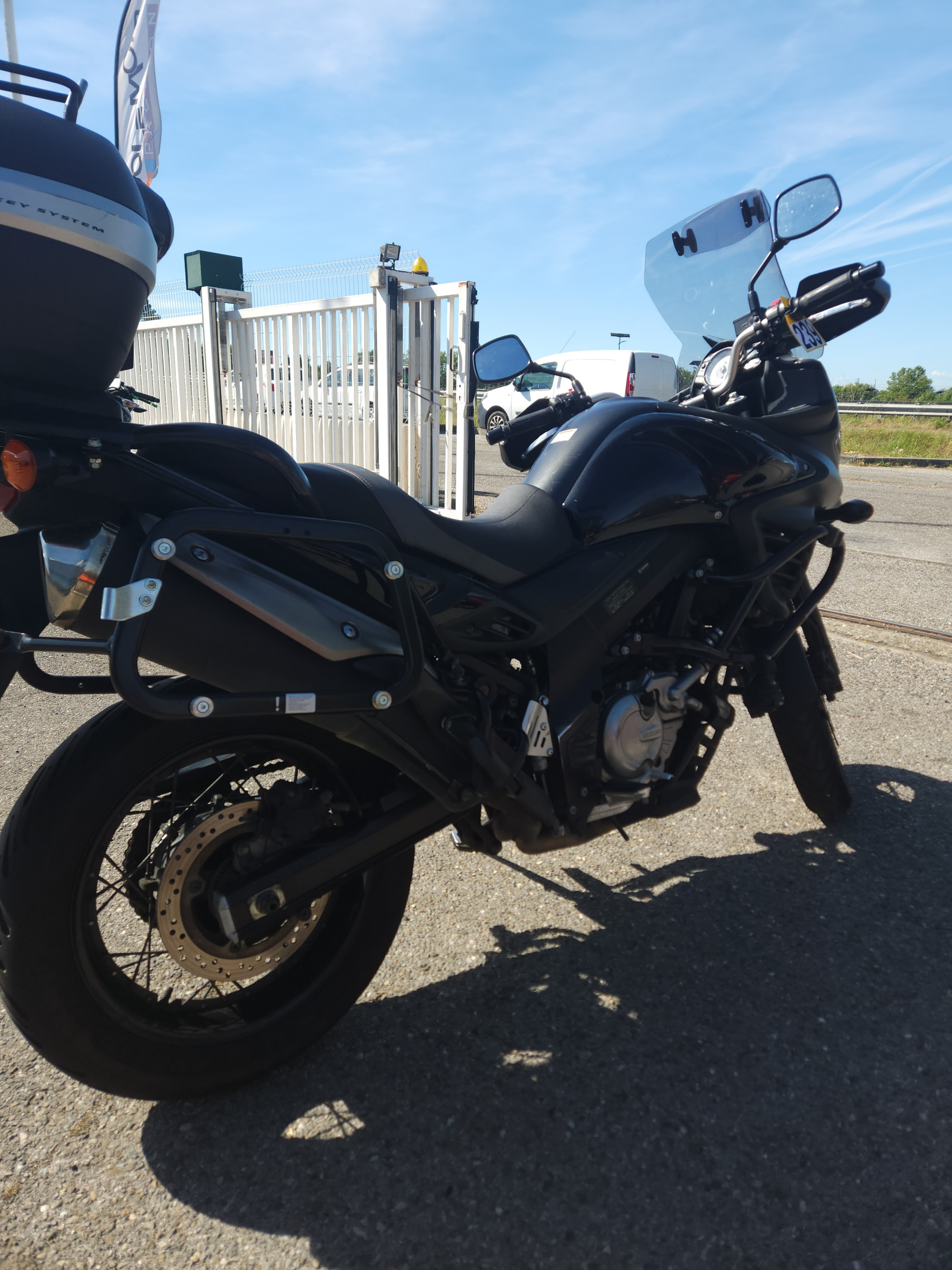 SUZUKI DL V-STROM 650