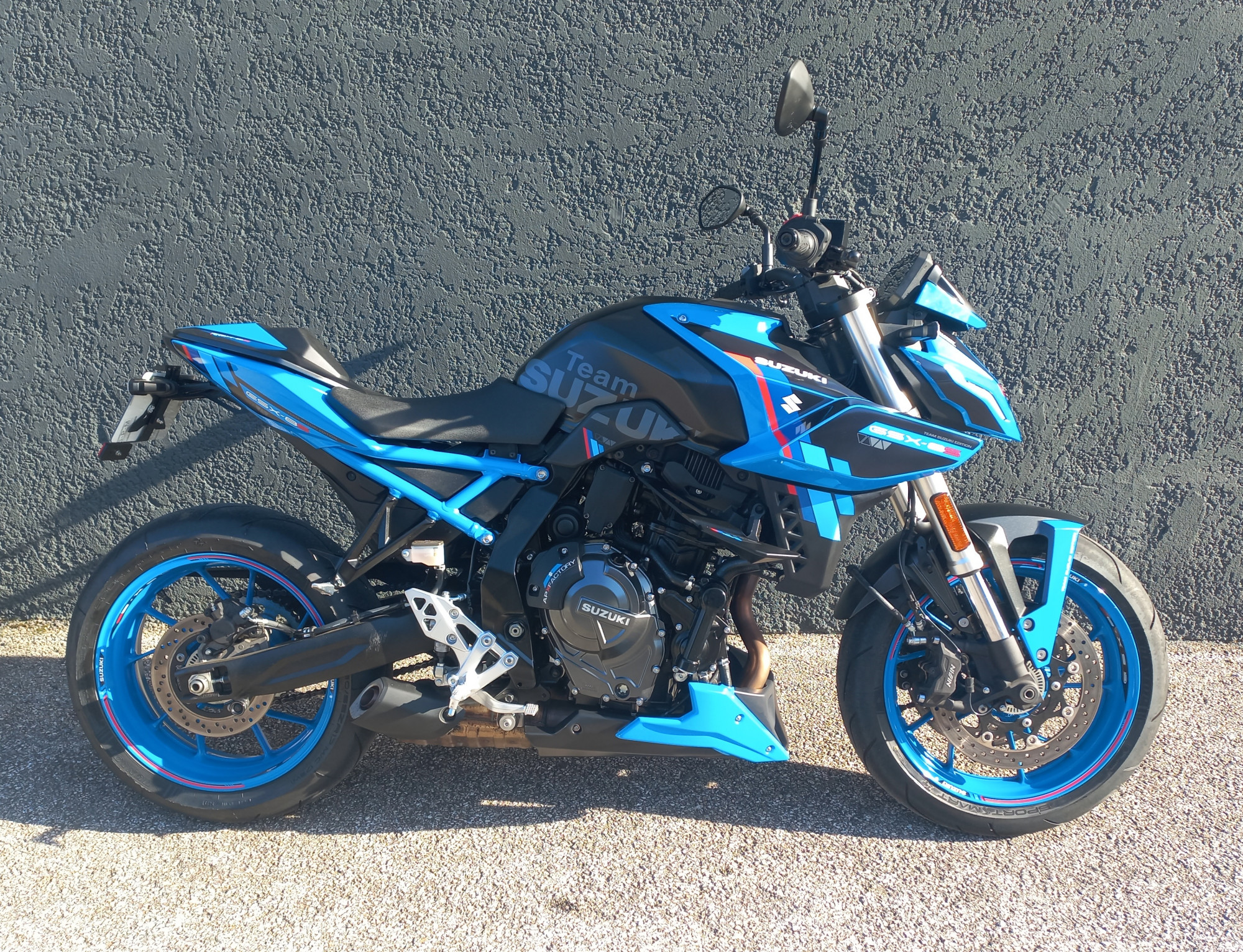 SUZUKI GSX-8S