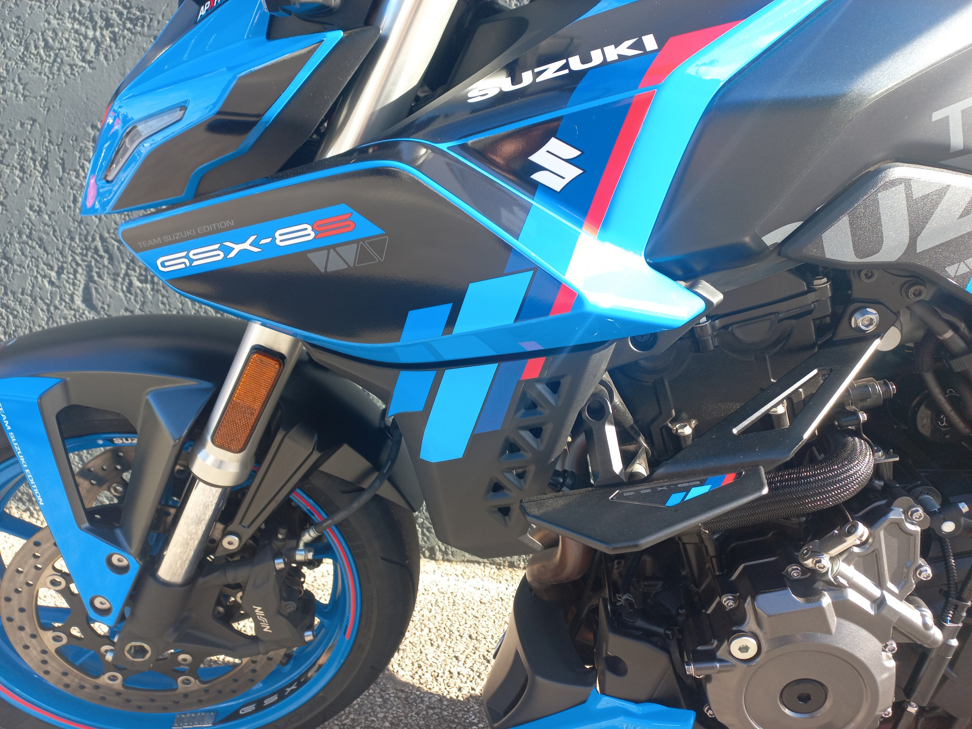 SUZUKI GSX-8S
