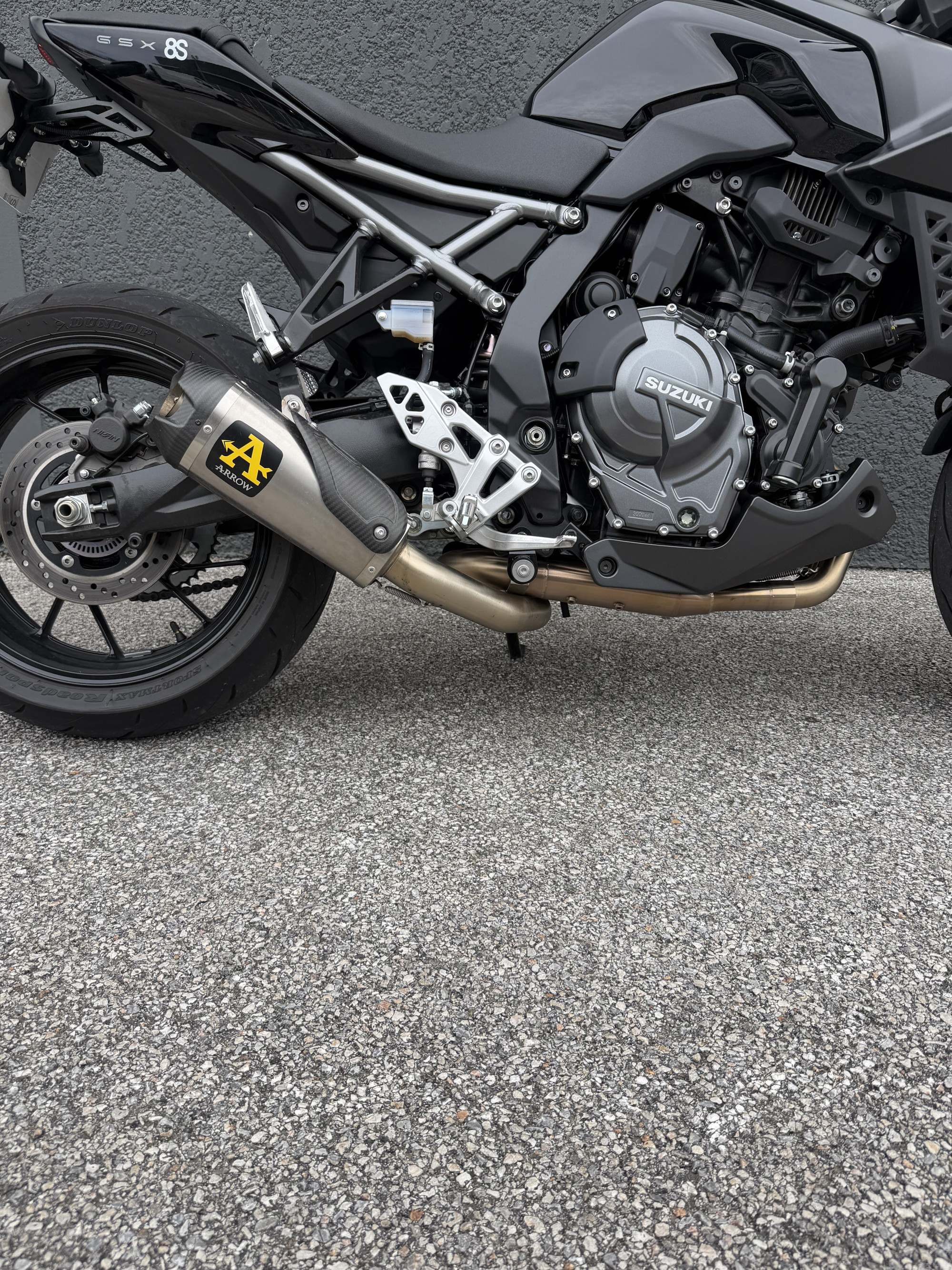 SUZUKI GSX-8S
