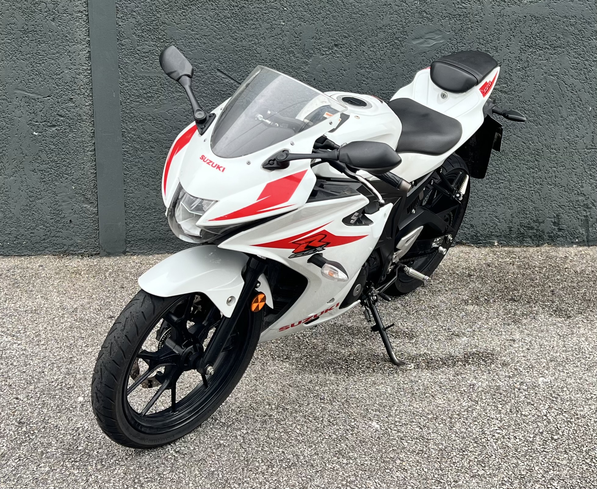 SUZUKI GSX-R 125