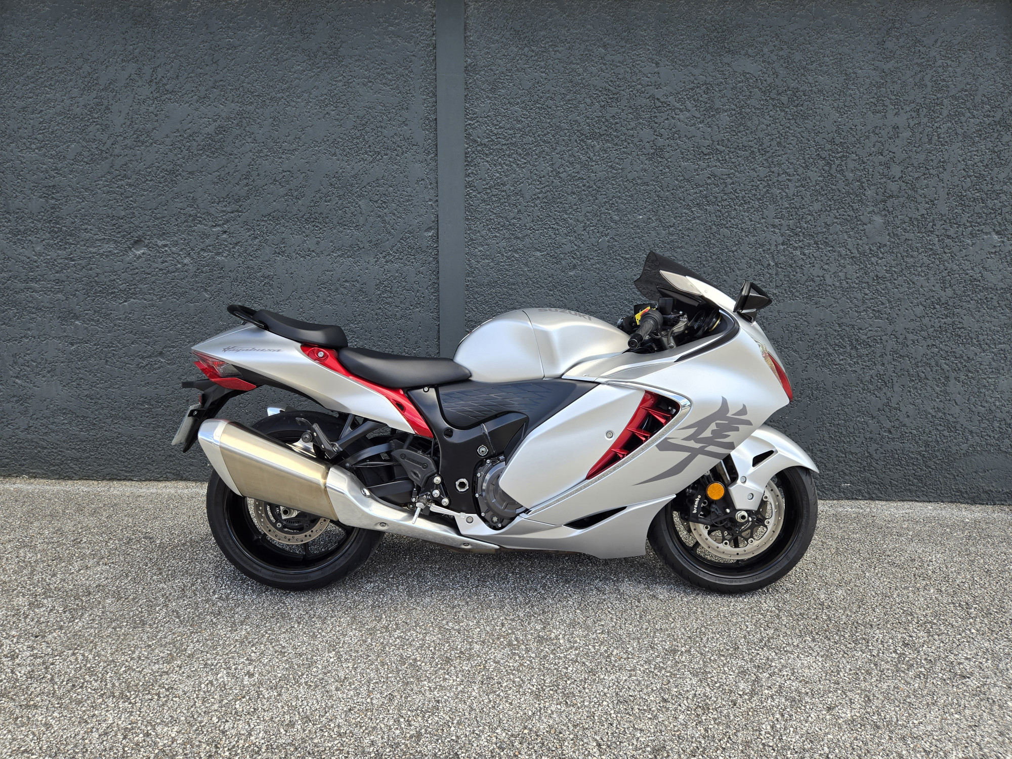 SUZUKI GSX-R 1300 HAYABUSA