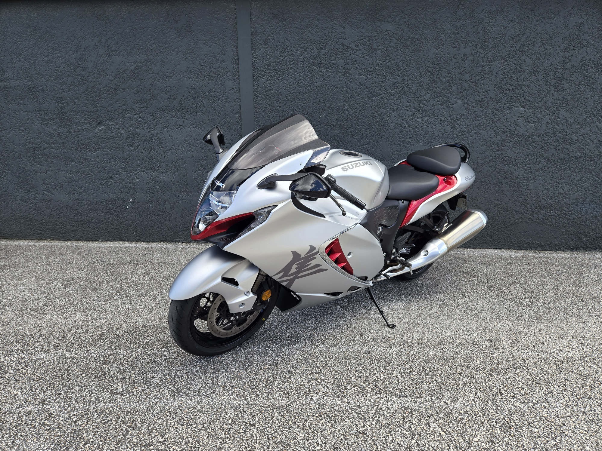 SUZUKI GSX-R 1300 HAYABUSA