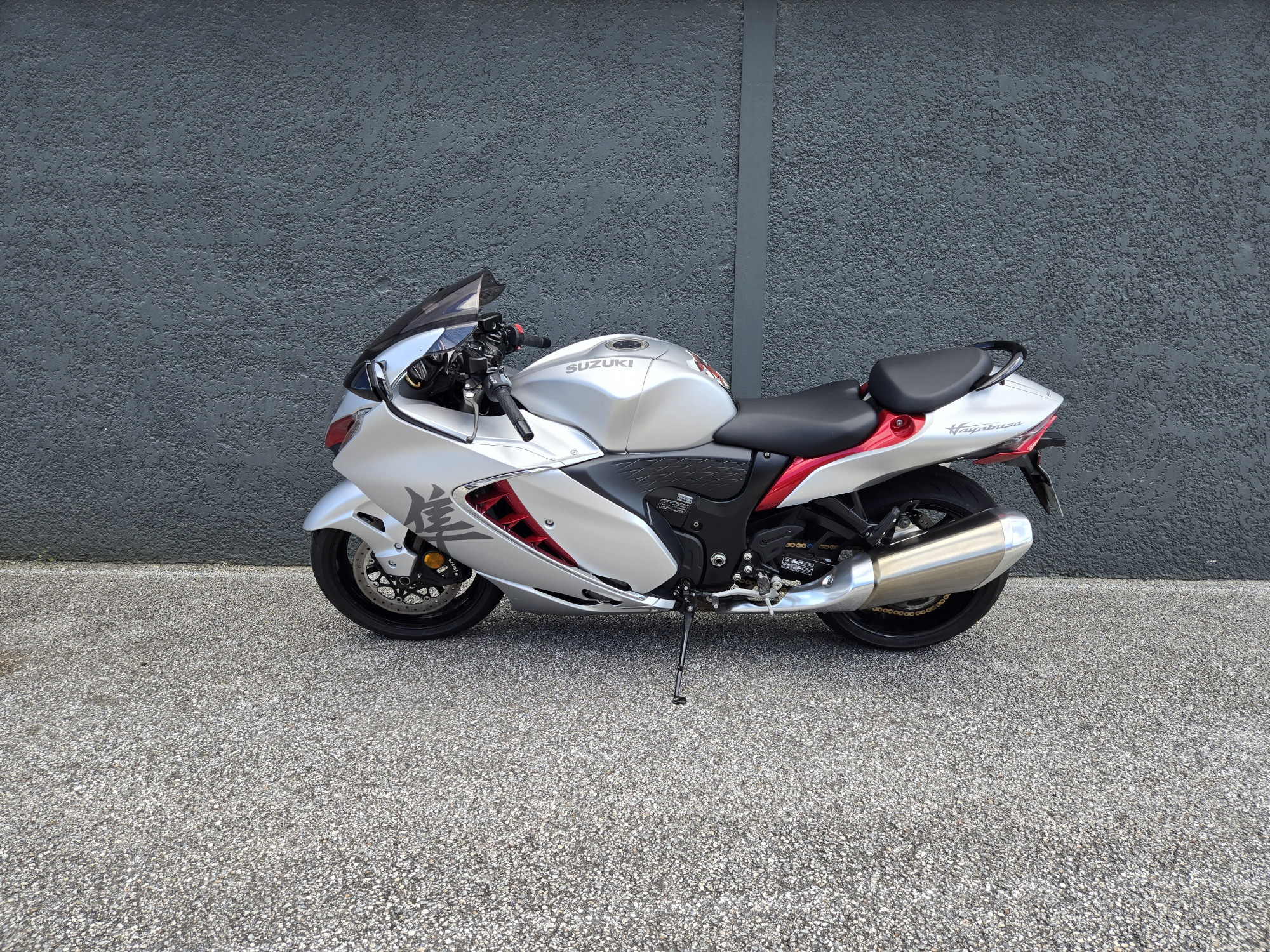 SUZUKI GSX-R 1300 HAYABUSA