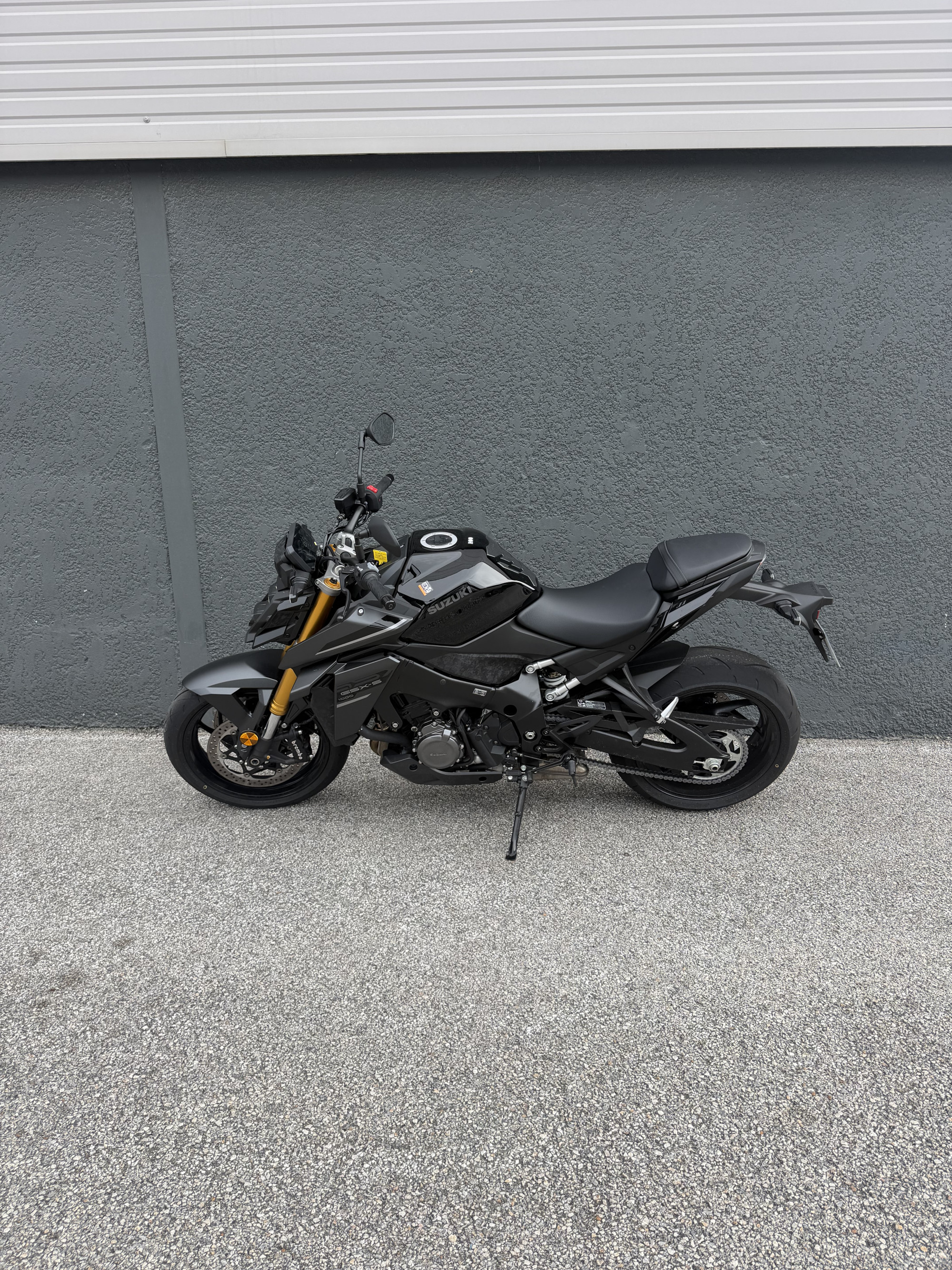 SUZUKI GSX-S 1000