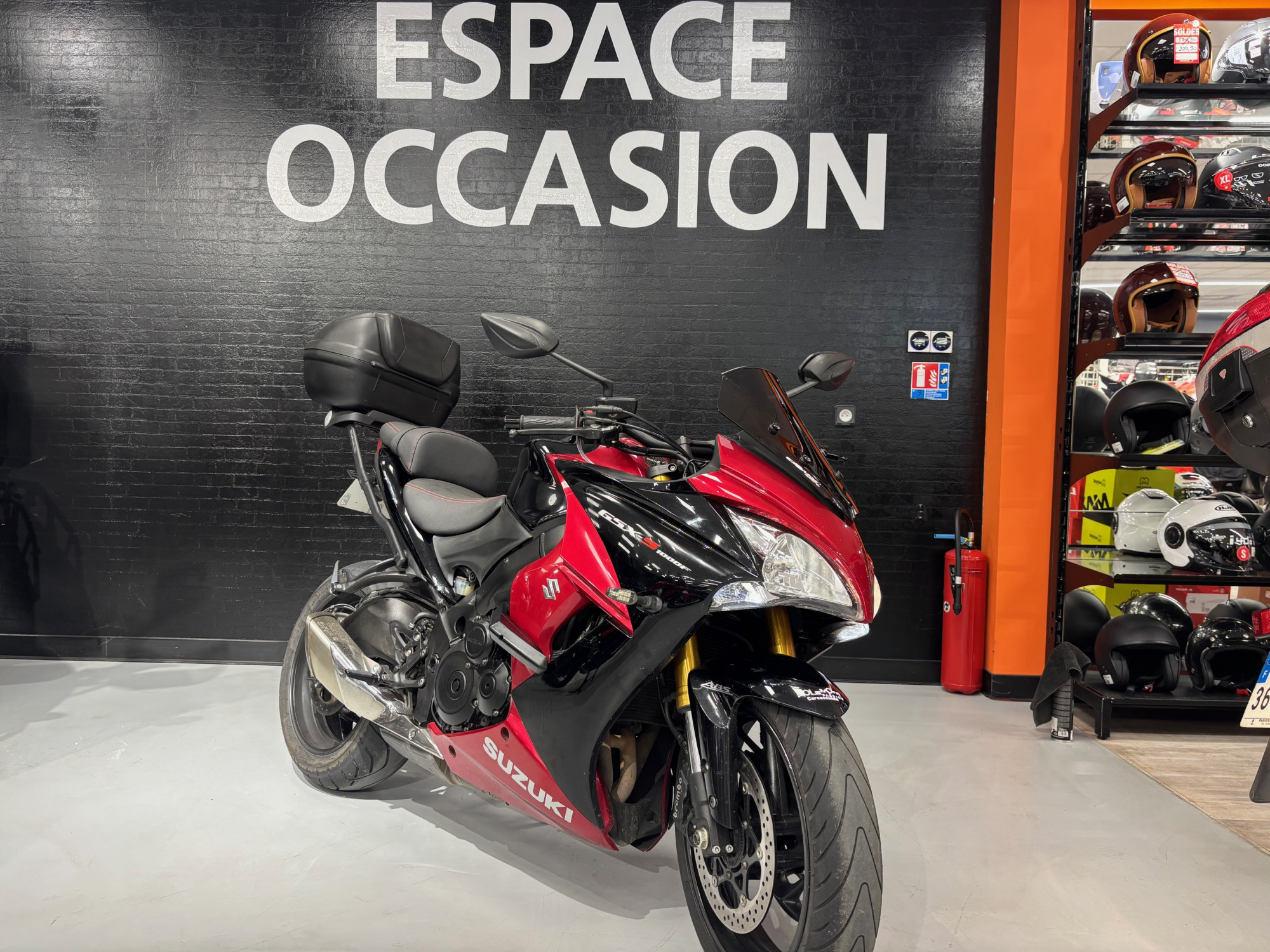SUZUKI GSX-S 1000 F