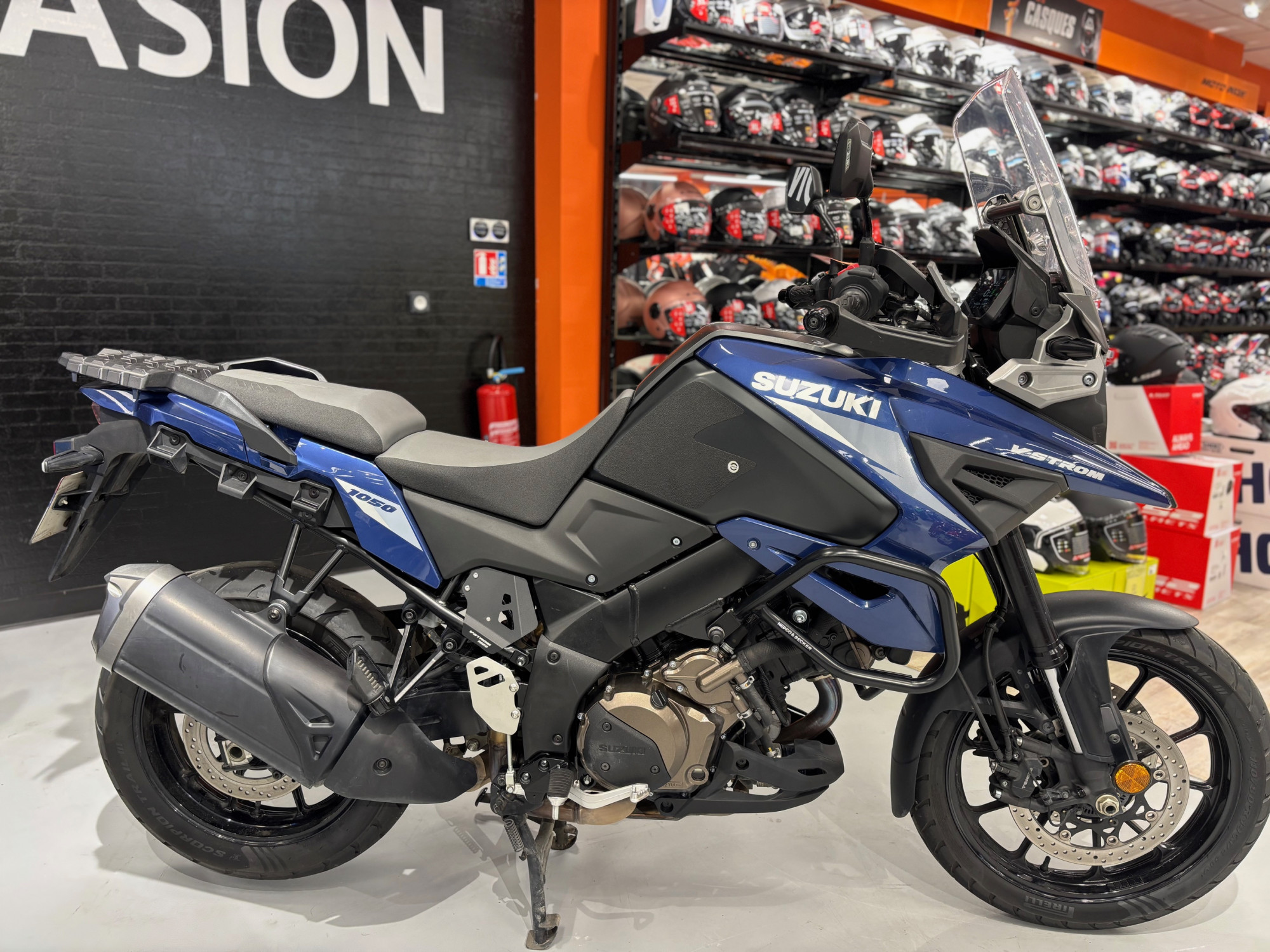SUZUKI DL V-STROM 1050