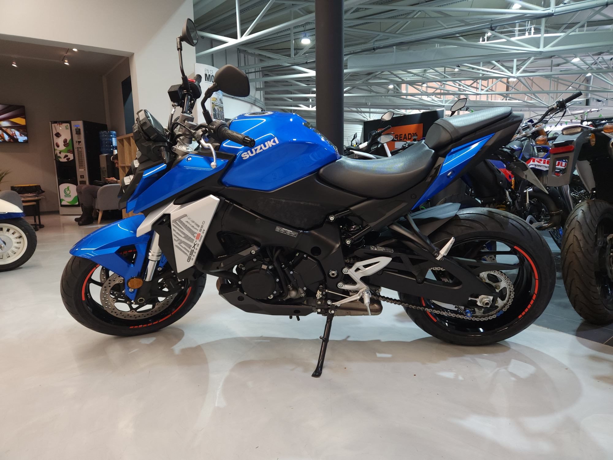 SUZUKI GSX-S 950 A2