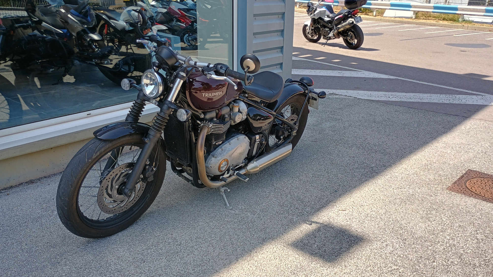 TRIUMPH BONNEVILLE BOBBER 1200