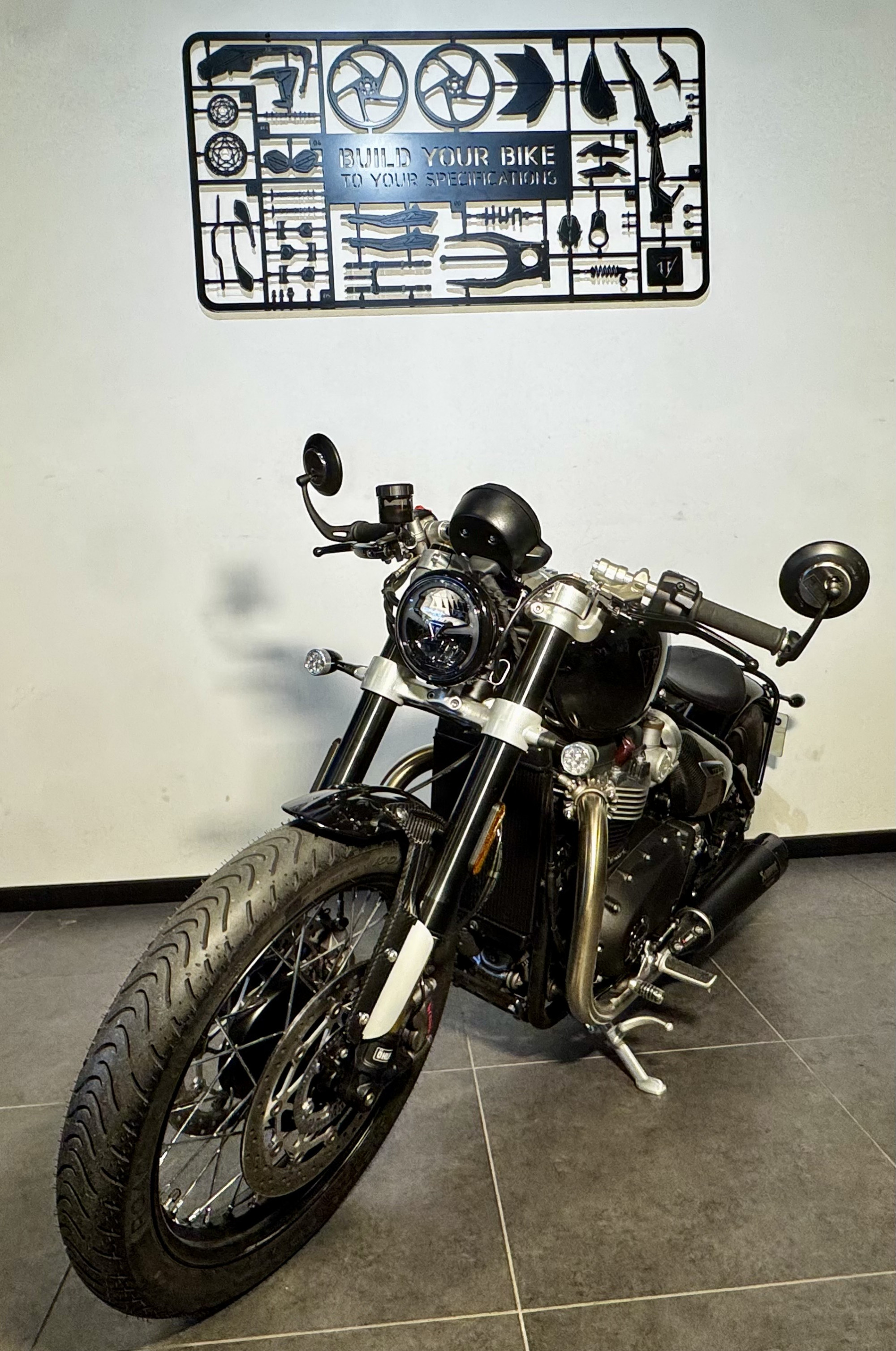 TRIUMPH BONNEVILLE BOBBER TFC